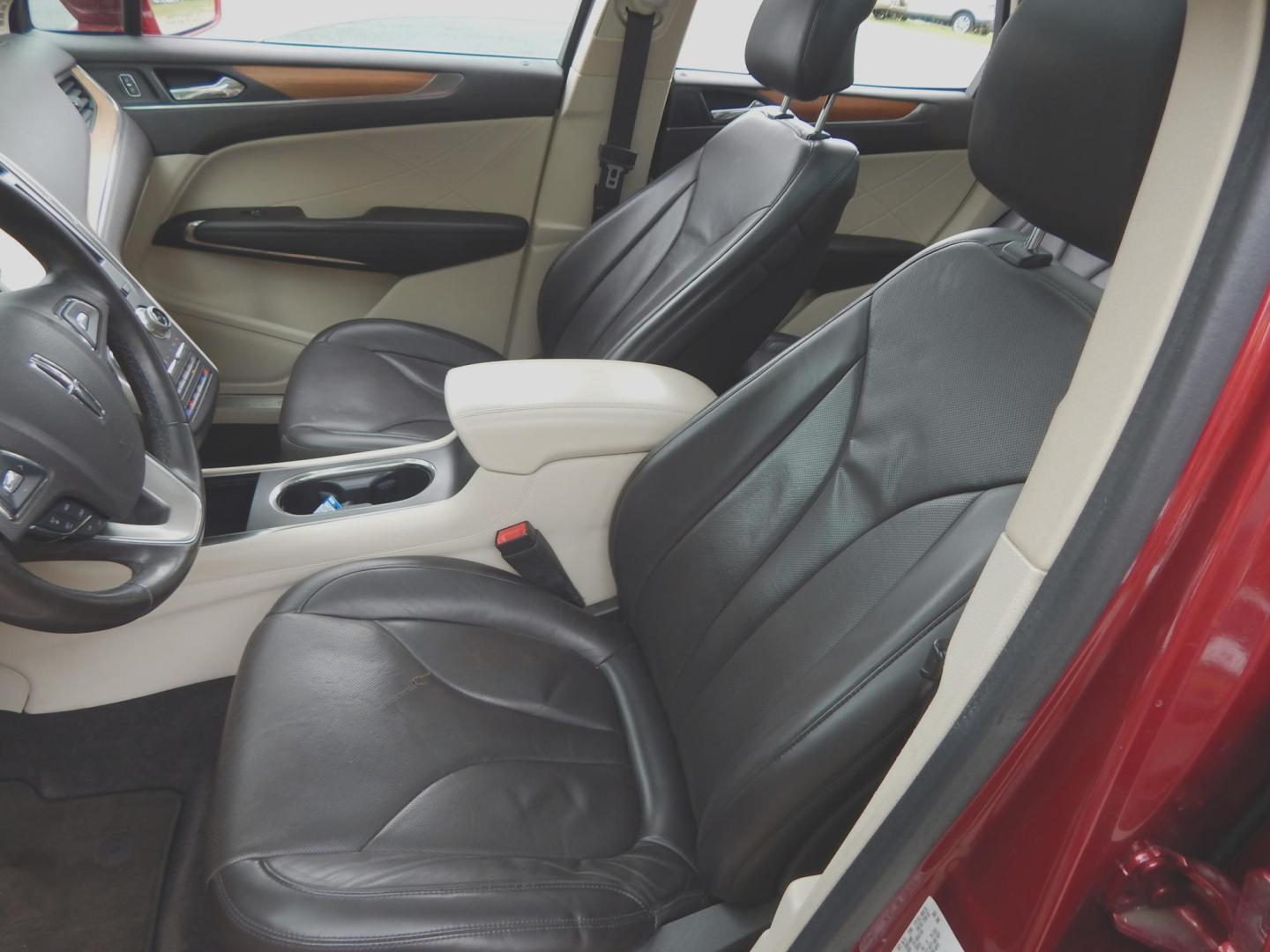2015 Maroon /Two tone Leather Lincoln MKC FWD (5LMCJ1A9XFU) with an 2.0L L4 DOHC 16V engine, 6-Speed Automatic transmission, located at 3120 W Tennessee St, Tallahassee, FL, 32304-1002, (850) 575-6702, 30.458841, -84.349648 - Used Car Supermarket is proud to present you with this loaded immaculate 2015 Lincoln MKC with leather, Navigation and panoramic sunroof. Used Car Supermarket prides itself in offering you the finest pre-owned vehicle in Tallahassee. Used Car Supermarket has been locally family owned and operated fo- Photo#4