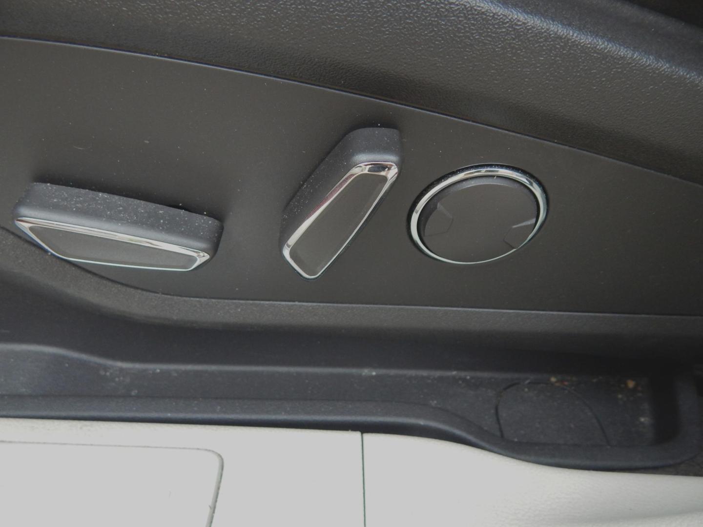2015 Maroon /Two tone Leather Lincoln MKC FWD (5LMCJ1A9XFU) with an 2.0L L4 DOHC 16V engine, 6-Speed Automatic transmission, located at 3120 W Tennessee St, Tallahassee, FL, 32304-1002, (850) 575-6702, 30.458841, -84.349648 - Used Car Supermarket is proud to present you with this loaded immaculate 2015 Lincoln MKC with leather, Navigation and panoramic sunroof. Used Car Supermarket prides itself in offering you the finest pre-owned vehicle in Tallahassee. Used Car Supermarket has been locally family owned and operated fo- Photo#8