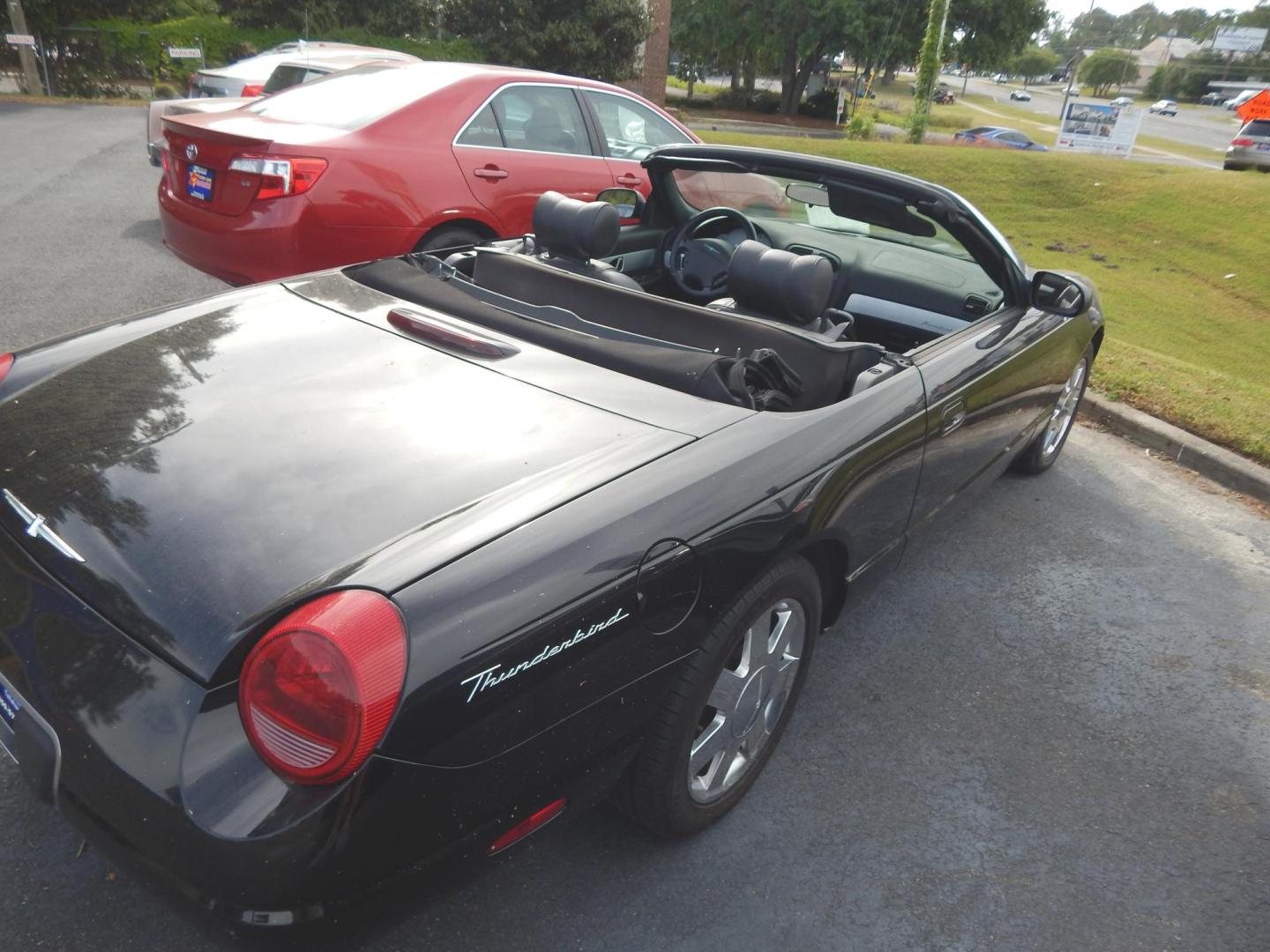 2002 Black /Charcoal Leather Ford Thunderbird Premium (1FAHP60A02Y) with an 3.9L V8 DOHC 32V engine, 5-Speed Automatic Overdrive transmission, located at 3120 W Tennessee St, Tallahassee, FL, 32304-1002, (850) 575-6702, 30.458841, -84.349648 - Used Car Supermarket is proud to present you with this loaded immaculate 2002 Ford Thunderbird Hardtop Convertible Premium with low miles and leather. Used Car Supermarket prides itself in offering you the finest pre-owned vehicle in Tallahassee. Used Car Supermarket has been locally family owned an - Photo#10