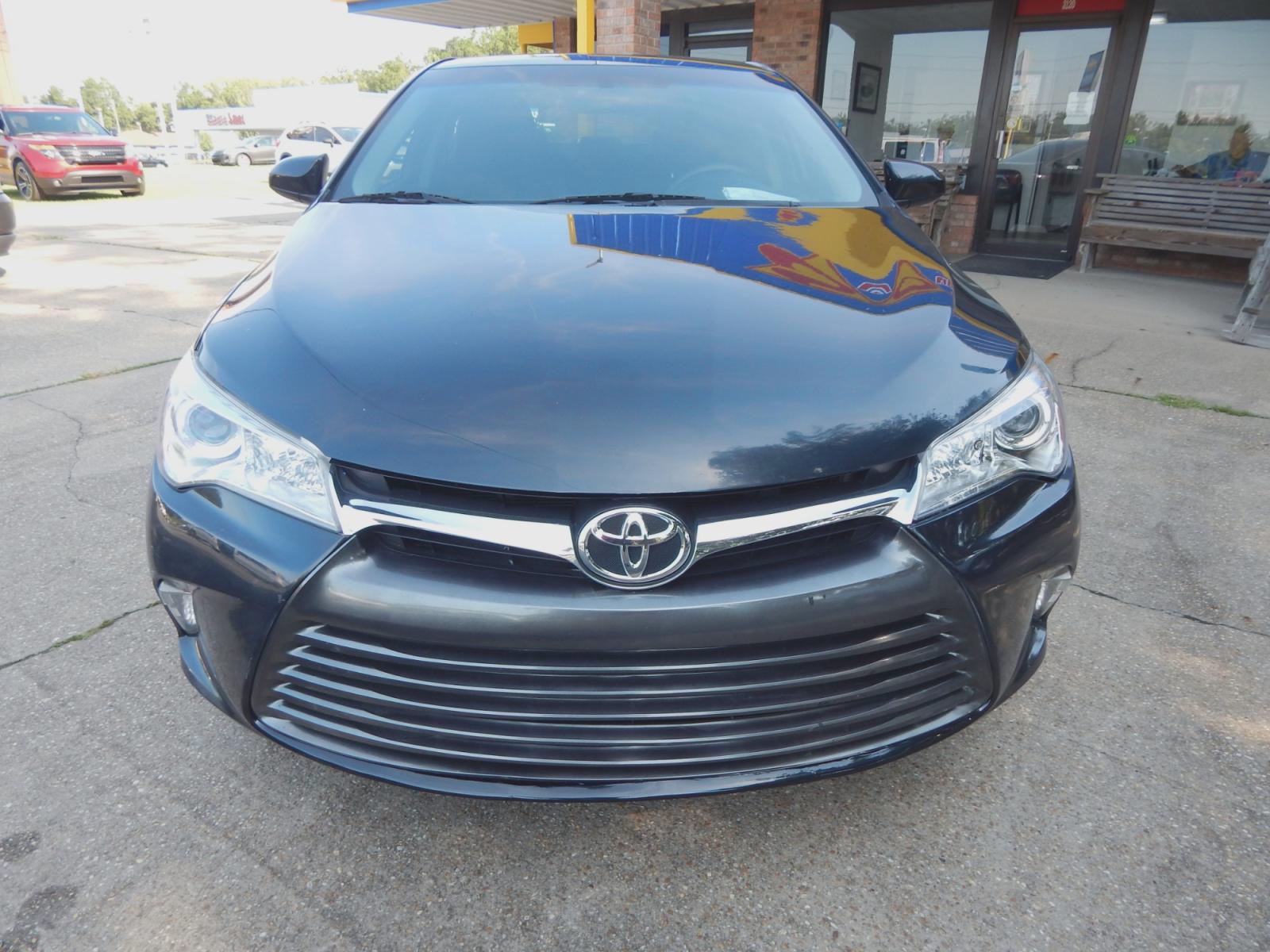 2017 Black /Charcoal Toyota Camry LE (4T1BF1FK1HU) with an 2.5L L4 DOHC 16V engine, Automatic transmission, located at 3120 W Tennessee St, Tallahassee, FL, 32304-1002, (850) 575-6702, 30.458841, -84.349648 - Photo #2