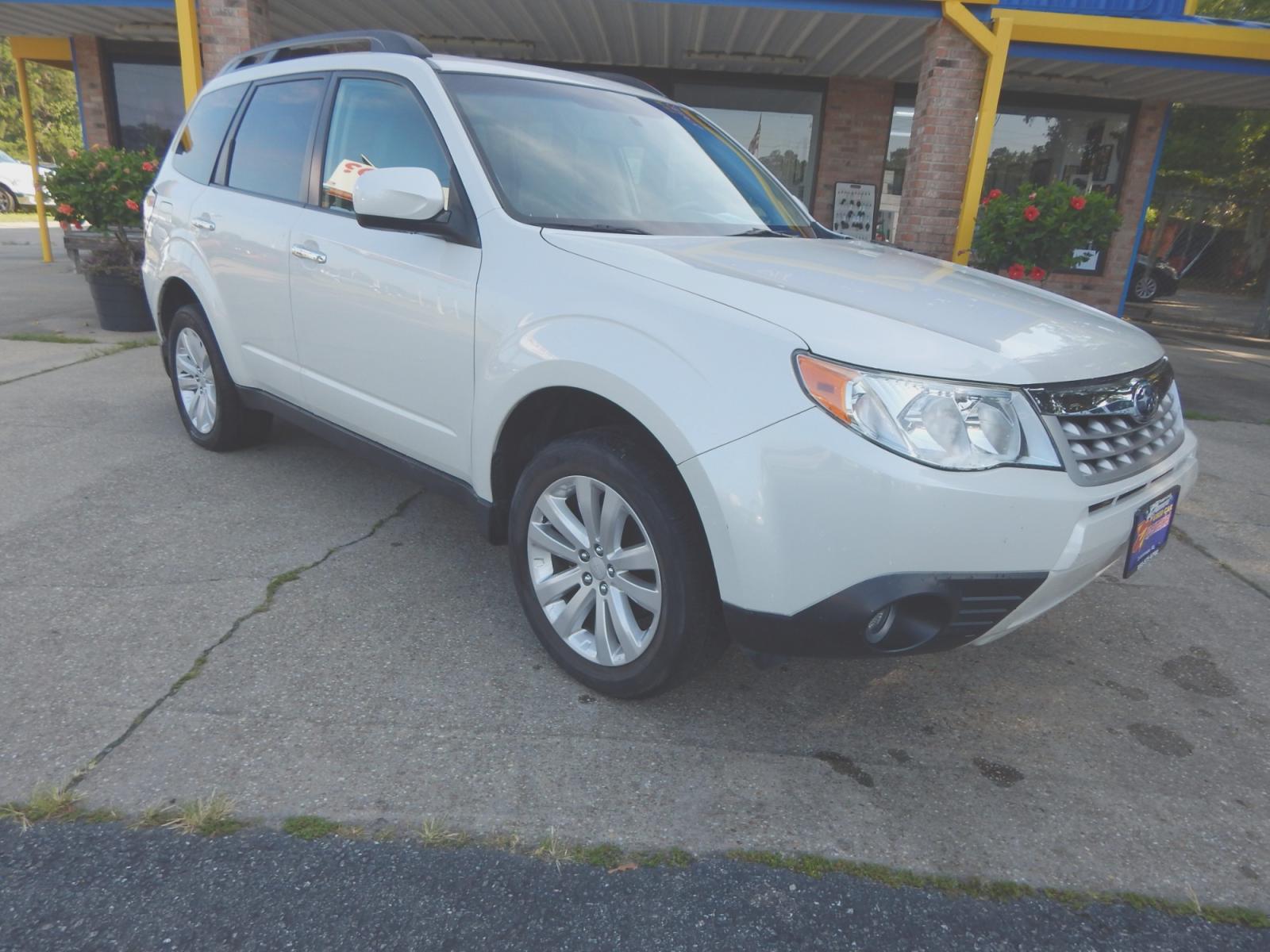 2012 White /Gray Leather Subaru Forester X Limited with an 2.5l-4 cyl. engine, Automatic transmission, located at 3120 W Tennessee St, Tallahassee, FL, 32304-1002, (850) 575-6702, 30.458841, -84.349648 - Photo #0