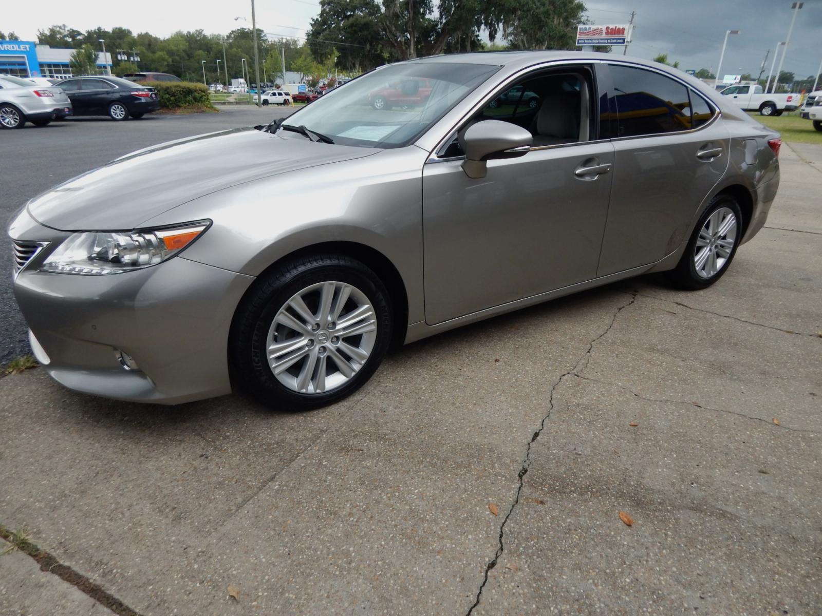 2015 Silver Metallic /Gray Leather Lexus ES 350 Sedan (JTHBK1GG6F2) with an 3.5L V6 DOHC 24V engine, 6-Speed Automatic transmission, located at 3120 W Tennessee St, Tallahassee, FL, 32304-1002, (850) 575-6702, 30.458841, -84.349648 - Used Car Supermarket is proud to present you with this loaded immaculate 2015 Lexus ES350 Luxury Sedan with leather, sunroof and low miles. Used Car Supermarket prides itself in offering you the finest pre-owned vehicle in Tallahassee. Used Car Supermarket has been locally family owned and operated - Photo #1