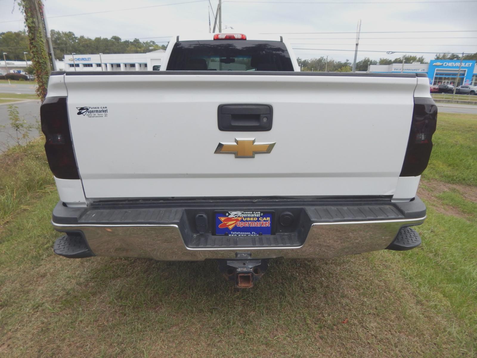 2019 White /Gray Chevrolet Silverado 2500HD Work Truck Double Cab 2WD (2GC2CREG3K1) with an 6.0L V8 OHV 16V engine, Automatic transmission, located at 3120 W Tennessee St, Tallahassee, FL, 32304-1002, (850) 575-6702, 30.458841, -84.349648 - Used Car Supermarket is proud to present you with this loaded immaculate 2019 Chevy Silverado 2500HD Double Cab. Used Car Supermarket prides itself in offering you the finest pre-owned vehicle in Tallahassee. Used Car Supermarket has been locally family owned and operated for over 48 years. Our 2500 - Photo #3