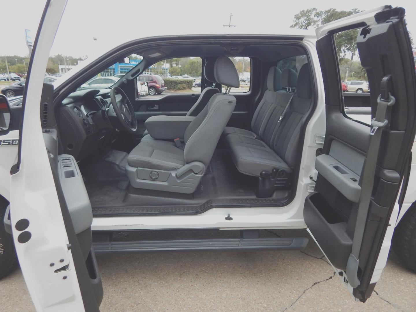 2012 White /Gray Ford F-150 (1FTFX1CT0CK) with an 3.5L 6 Cyl. engine, Automatic transmission, located at 3120 W Tennessee St, Tallahassee, FL, 32304-1002, (850) 575-6702, 30.458841, -84.349648 - Used Car Supermarket is proud to present you with this loaded immaculate 2012 Ford F150 Supercab with low miles. Used Car Supermarket prides itself in offering you the finest pre-owned vehicle in Tallahassee. Used Car Supermarket has been locally family owned and operated for over 50 years. Our F150 - Photo#6