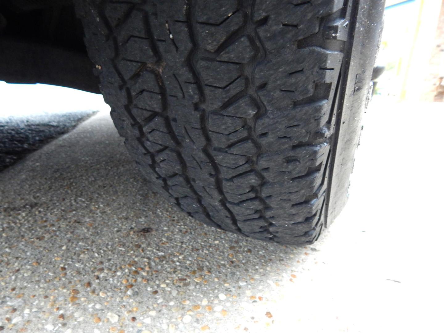 2012 White /Gray Ford F-150 (1FTFX1CT0CK) with an 3.5L 6 Cyl. engine, Automatic transmission, located at 3120 W Tennessee St, Tallahassee, FL, 32304-1002, (850) 575-6702, 30.458841, -84.349648 - Used Car Supermarket is proud to present you with this loaded immaculate 2012 Ford F150 Supercab with low miles. Used Car Supermarket prides itself in offering you the finest pre-owned vehicle in Tallahassee. Used Car Supermarket has been locally family owned and operated for over 50 years. Our F150 - Photo#10