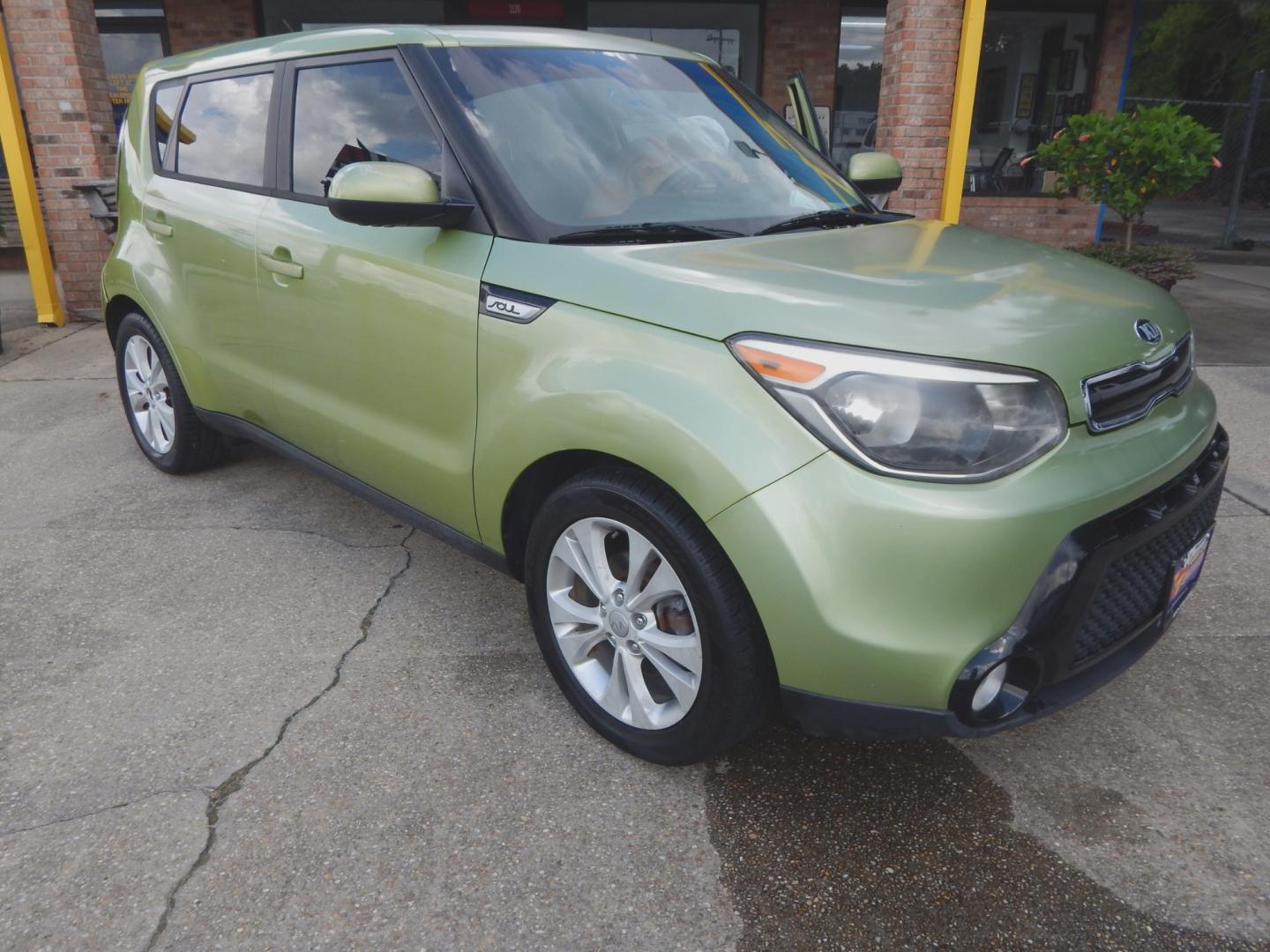 2016 Green /Charcoal Kia Soul + (KNDJP3A56G7) with an 2.0L engine, Automatic transmission, located at 3120 W Tennessee St, Tallahassee, FL, 32304-1002, (850) 575-6702, 30.458841, -84.349648 - Used Car Supermarket is proud to present you with this loaded immaculate 2016 Kia Soul + with low miles. Used Car Supermarket prides itself in offering you the finest pre-owned vehicle in Tallahassee. Used Car Supermarket has been locally family owned and operated for over 48 years. Our Soul + has b - Photo#0