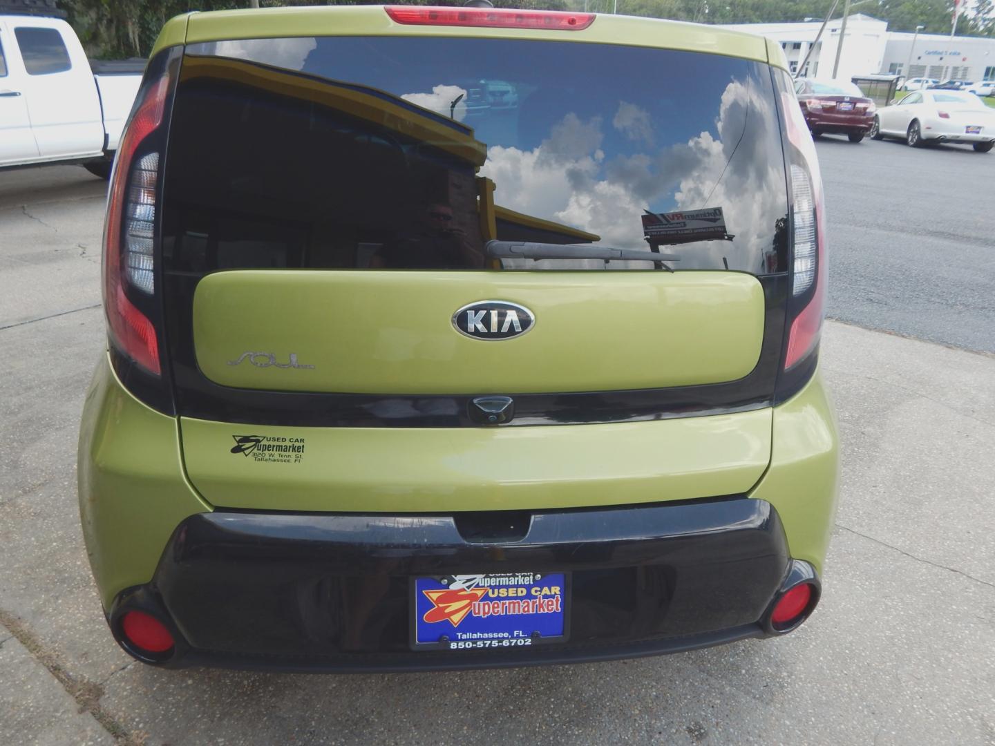 2016 Green /Charcoal Kia Soul + (KNDJP3A56G7) with an 2.0L engine, Automatic transmission, located at 3120 W Tennessee St, Tallahassee, FL, 32304-1002, (850) 575-6702, 30.458841, -84.349648 - Used Car Supermarket is proud to present you with this loaded immaculate 2016 Kia Soul + with low miles. Used Car Supermarket prides itself in offering you the finest pre-owned vehicle in Tallahassee. Used Car Supermarket has been locally family owned and operated for over 48 years. Our Soul + has b - Photo#3