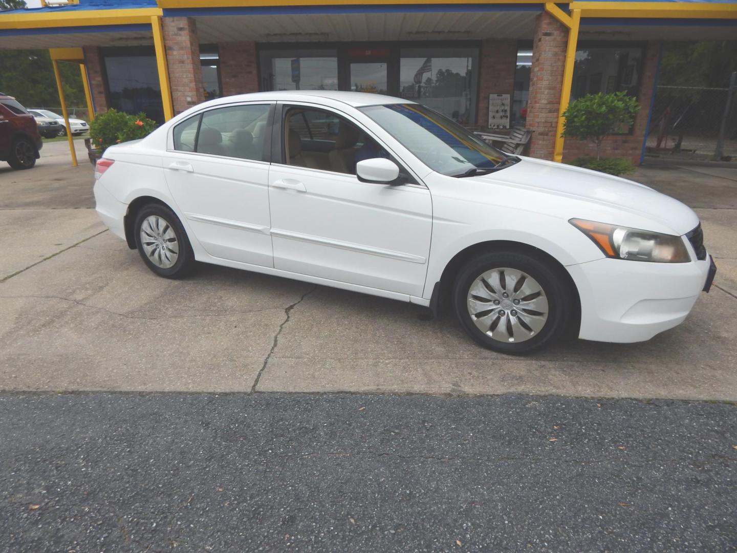 2009 white /Tan Leather Honda Accord LX Sedan AT (1HGCP26389A) with an 2.4L L4 DOHC 16V engine, Automatic transmission, located at 3120 W Tennessee St, Tallahassee, FL, 32304-1002, (850) 575-6702, 30.458841, -84.349648 - Used Car Supermarket is proud to present you with this loaded immaculate 2009 Honda Accord LX with leather. Used Car Supermarket prides itself in offering you the finest pre-owned vehicle in Tallahassee. Used Car Supermarket has been locally family owned and operated for over 48 years. Our Accord LX - Photo#0