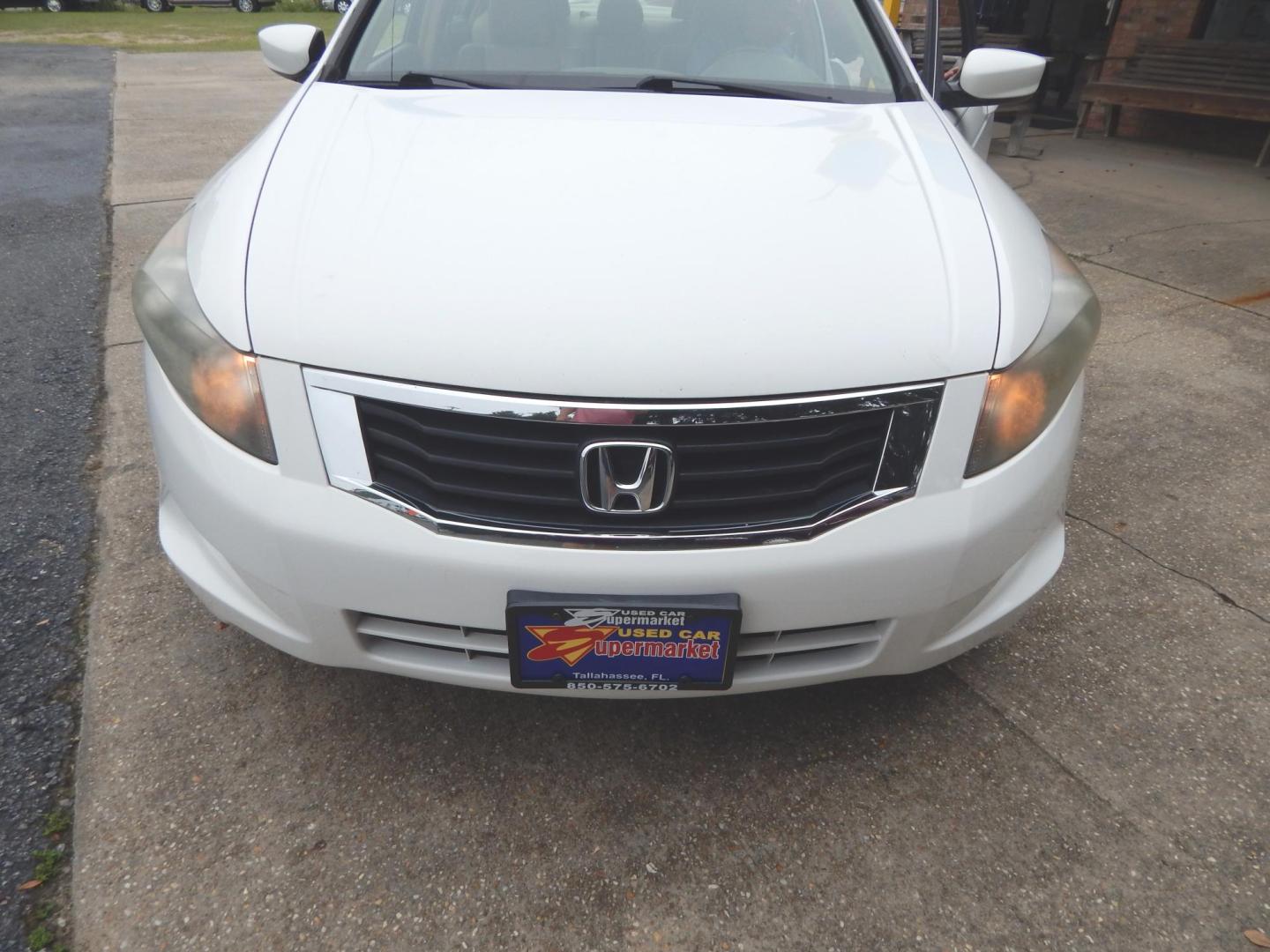 2009 white /Tan Leather Honda Accord LX Sedan AT (1HGCP26389A) with an 2.4L L4 DOHC 16V engine, Automatic transmission, located at 3120 W Tennessee St, Tallahassee, FL, 32304-1002, (850) 575-6702, 30.458841, -84.349648 - Used Car Supermarket is proud to present you with this loaded immaculate 2009 Honda Accord LX with leather. Used Car Supermarket prides itself in offering you the finest pre-owned vehicle in Tallahassee. Used Car Supermarket has been locally family owned and operated for over 48 years. Our Accord LX - Photo#2