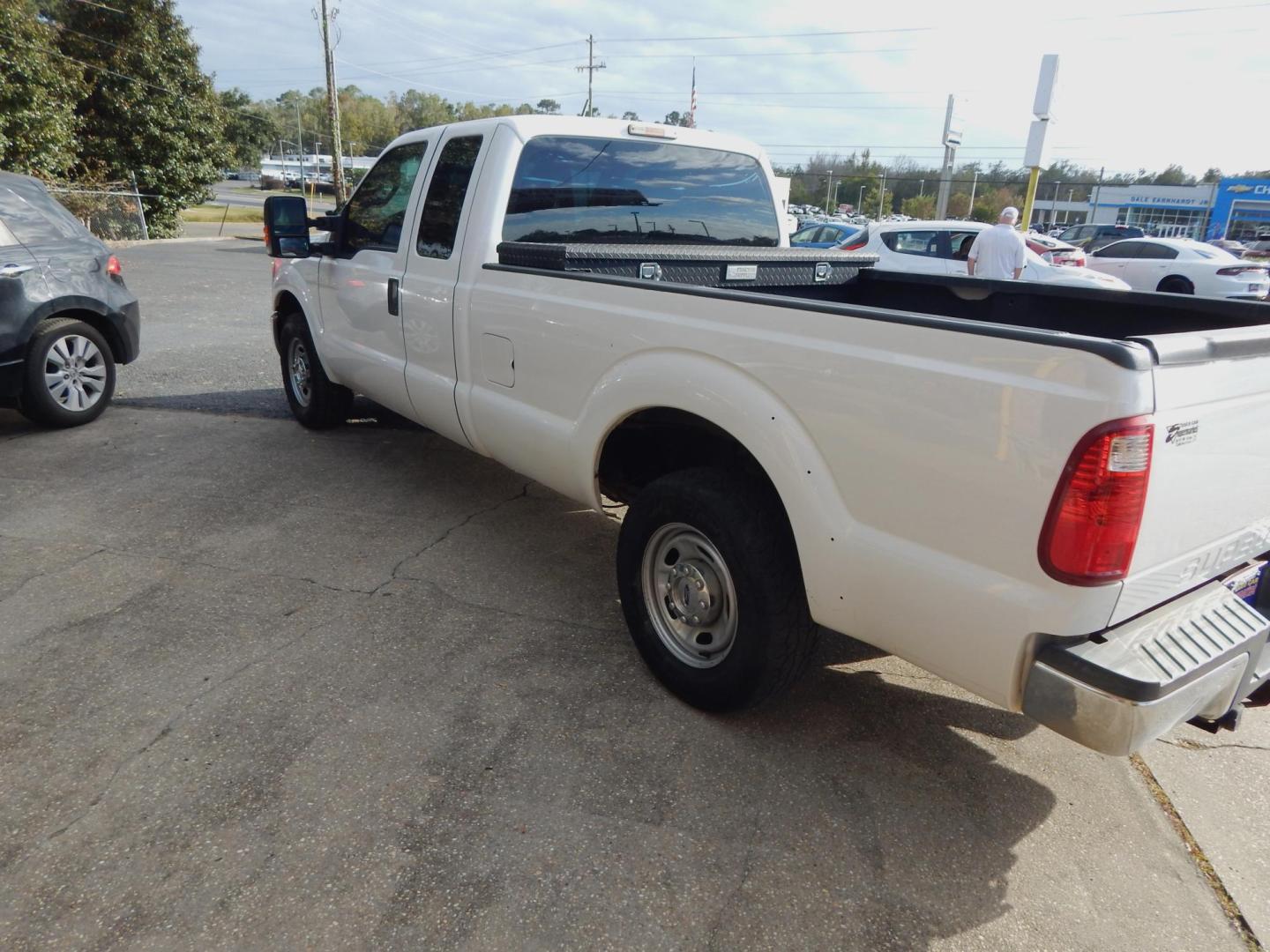 2015 White /Gray Ford F-250 SD SuperCab 2WD (1FT7X2A6XFE) with an 6.2L V8 OHV 16V engine, Automatic transmission, located at 3120 W Tennessee St, Tallahassee, FL, 32304-1002, (850) 575-6702, 30.458841, -84.349648 - Photo#1