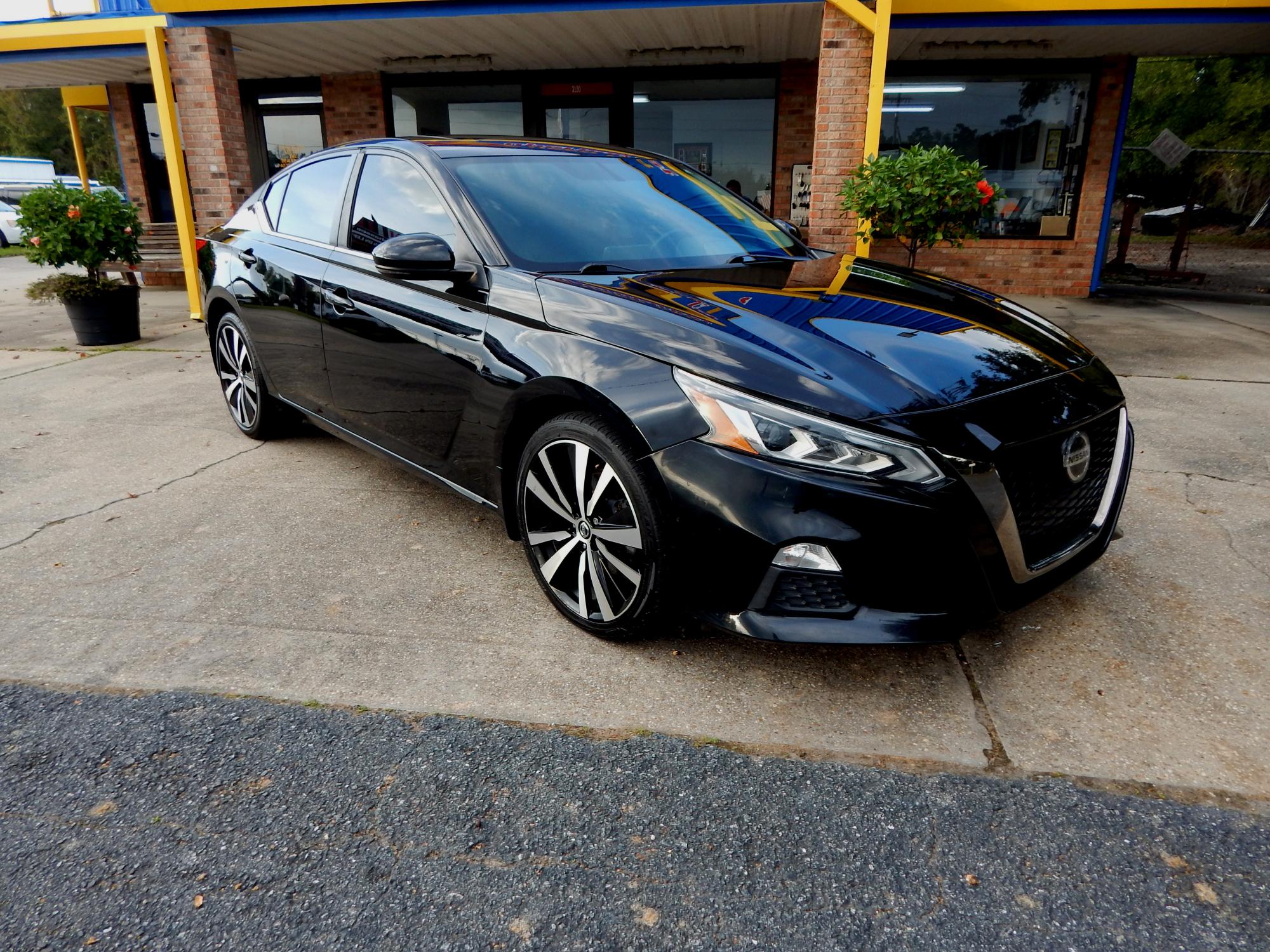 photo of 2019 Nissan Altima 2.5 SR AWD