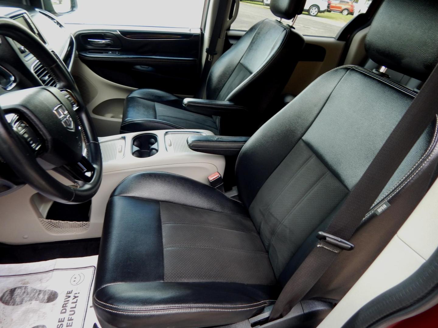 2019 Maroon /Charcoal Leather Dodge Grand Caravan SXT (2C4RDGCG3KR) with an 3.6L V6 DOHC 24V engine, Automatic transmission, located at 3120 W Tennessee St, Tallahassee, FL, 32304-1002, (850) 575-6702, 30.458841, -84.349648 - We are selling this vehicle as a cash sale, as/is with no warranty. It runs and drives great and everything works, body and interior are in good shape. The check engine light is on and it has a rough idle. The price is heavily discounted so there will be no more negotiation. - Photo#4