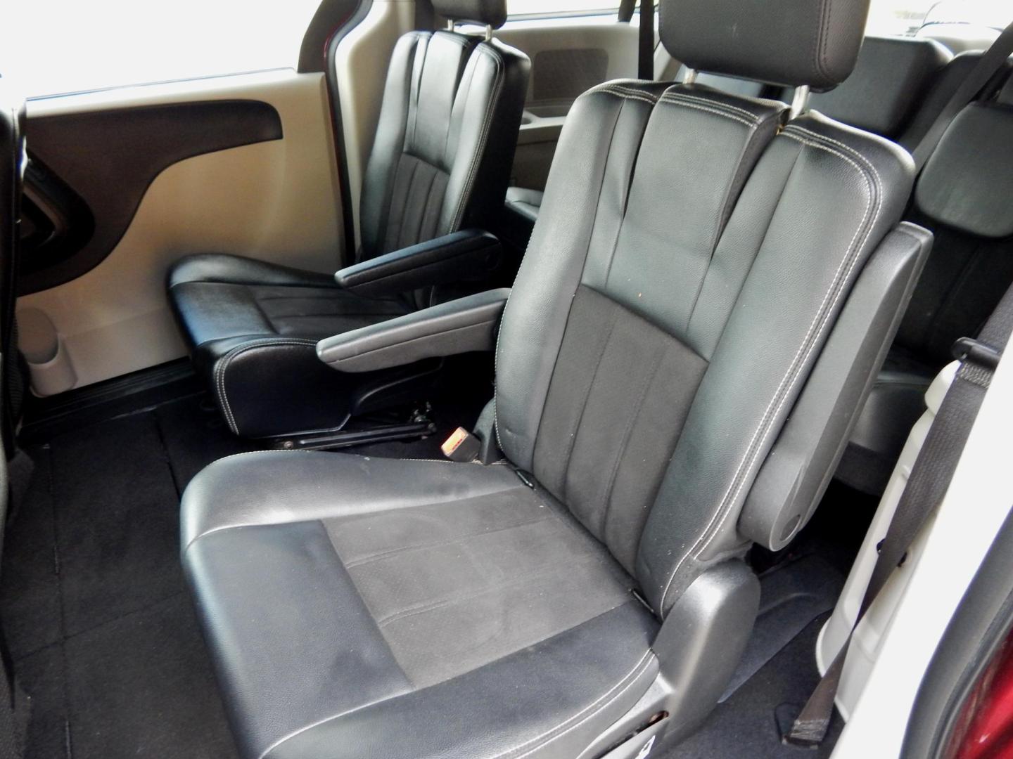 2019 Maroon /Charcoal Leather Dodge Grand Caravan SXT (2C4RDGCG3KR) with an 3.6L V6 DOHC 24V engine, Automatic transmission, located at 3120 W Tennessee St, Tallahassee, FL, 32304-1002, (850) 575-6702, 30.458841, -84.349648 - We are selling this vehicle as a cash sale, as/is with no warranty. It runs and drives great and everything works, body and interior are in good shape. The check engine light is on and it has a rough idle. The price is heavily discounted so there will be no more negotiation. - Photo#6