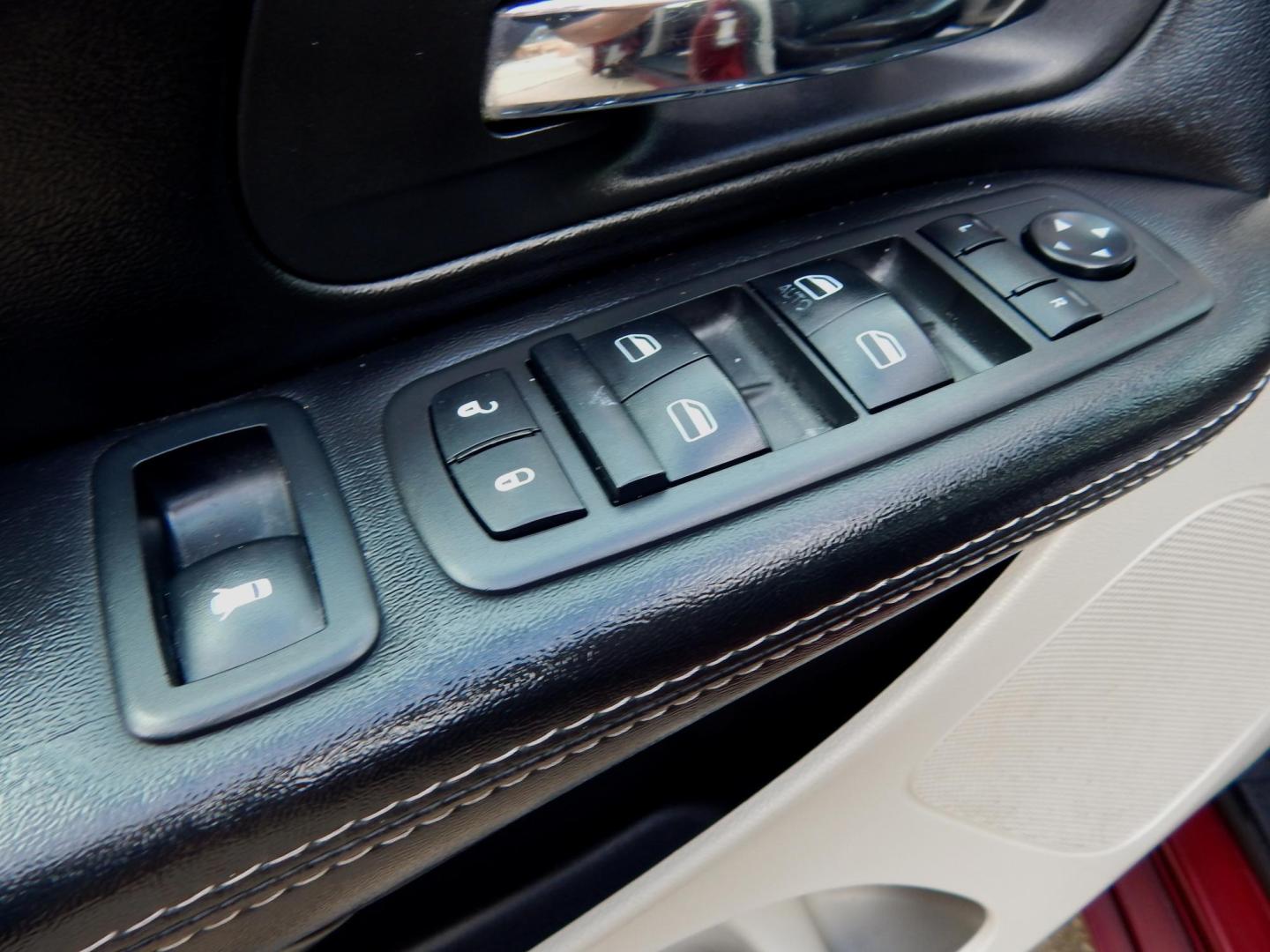 2019 Maroon /Charcoal Leather Dodge Grand Caravan SXT (2C4RDGCG3KR) with an 3.6L V6 DOHC 24V engine, Automatic transmission, located at 3120 W Tennessee St, Tallahassee, FL, 32304-1002, (850) 575-6702, 30.458841, -84.349648 - We are selling this vehicle as a cash sale, as/is with no warranty. It runs and drives great and everything works, body and interior are in good shape. The check engine light is on and it has a rough idle. The price is heavily discounted so there will be no more negotiation. - Photo#8