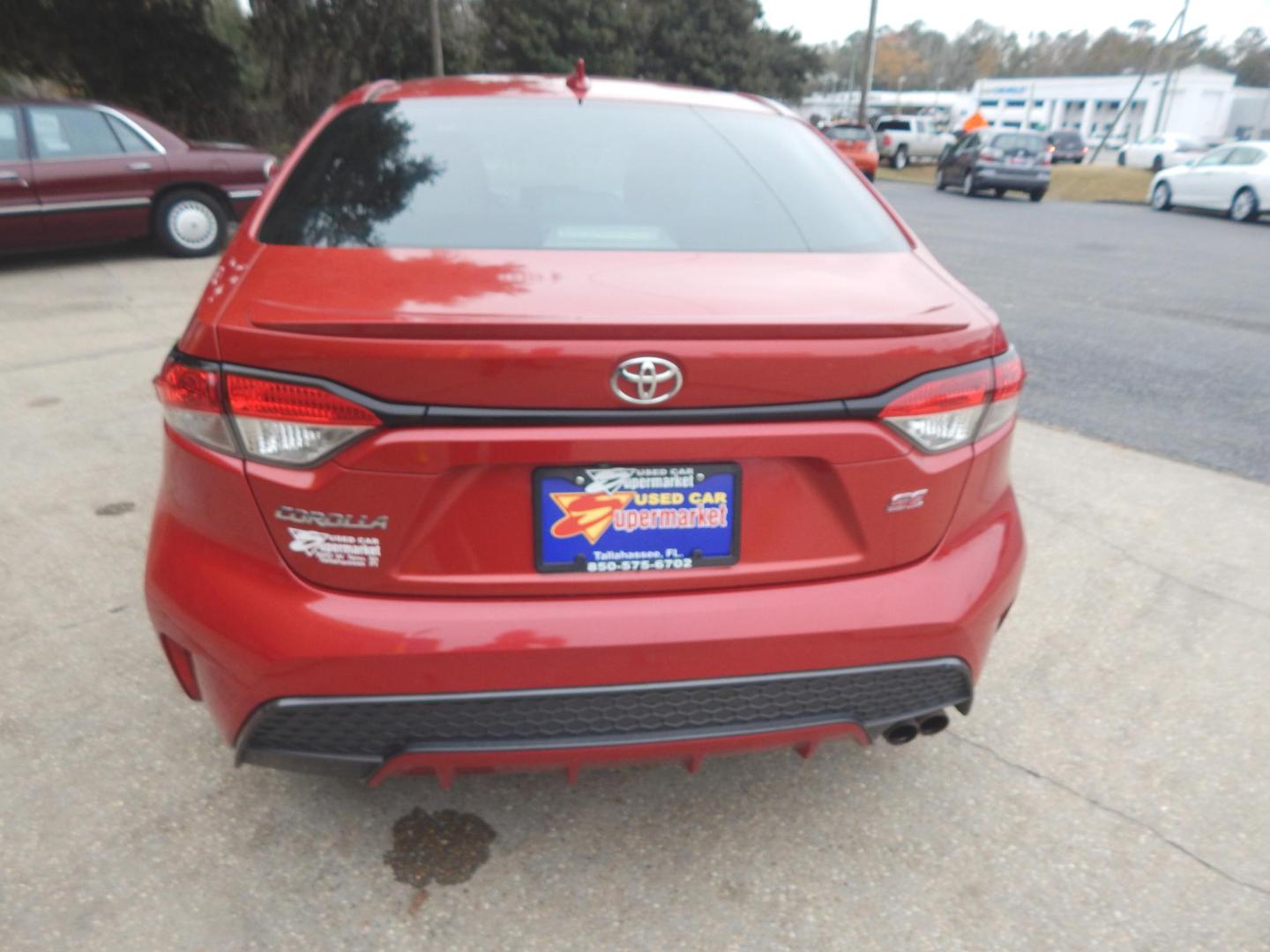 2020 Red /Gray Toyota Corolla SE (5YFS4RCE7LP) with an 2.0L L4 DOHC 16V engine, Automatic transmission, located at 3120 W Tennessee St, Tallahassee, FL, 32304-1002, (850) 575-6702, 30.458841, -84.349648 - Used Car Supermarket is proud to present you with this loaded immaculate 2020 Toyota Corolla SE. Used Car Supermarket prides itself in offering you the finest pre-owned vehicle in Tallahassee. Used Car Supermarket has been locally family owned and operated for over 49 years. Our Corolla SE has been - Photo#3