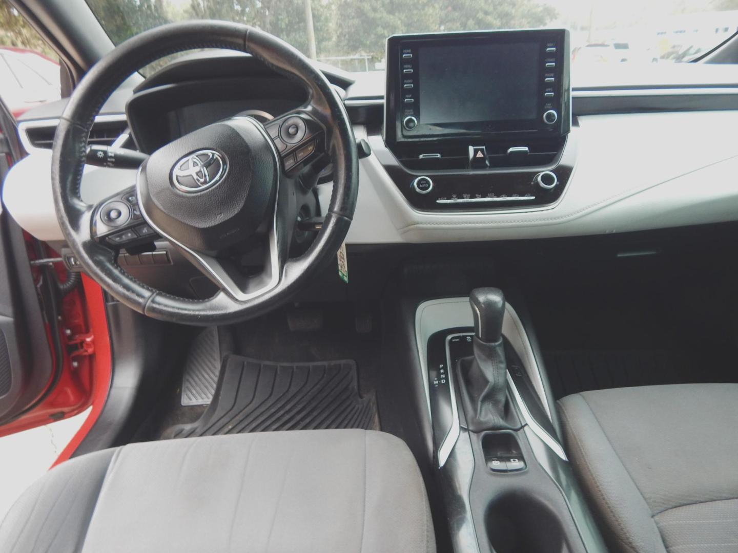 2020 Red /Gray Toyota Corolla SE (5YFS4RCE7LP) with an 2.0L L4 DOHC 16V engine, Automatic transmission, located at 3120 W Tennessee St, Tallahassee, FL, 32304-1002, (850) 575-6702, 30.458841, -84.349648 - Used Car Supermarket is proud to present you with this loaded immaculate 2020 Toyota Corolla SE. Used Car Supermarket prides itself in offering you the finest pre-owned vehicle in Tallahassee. Used Car Supermarket has been locally family owned and operated for over 49 years. Our Corolla SE has been - Photo#4