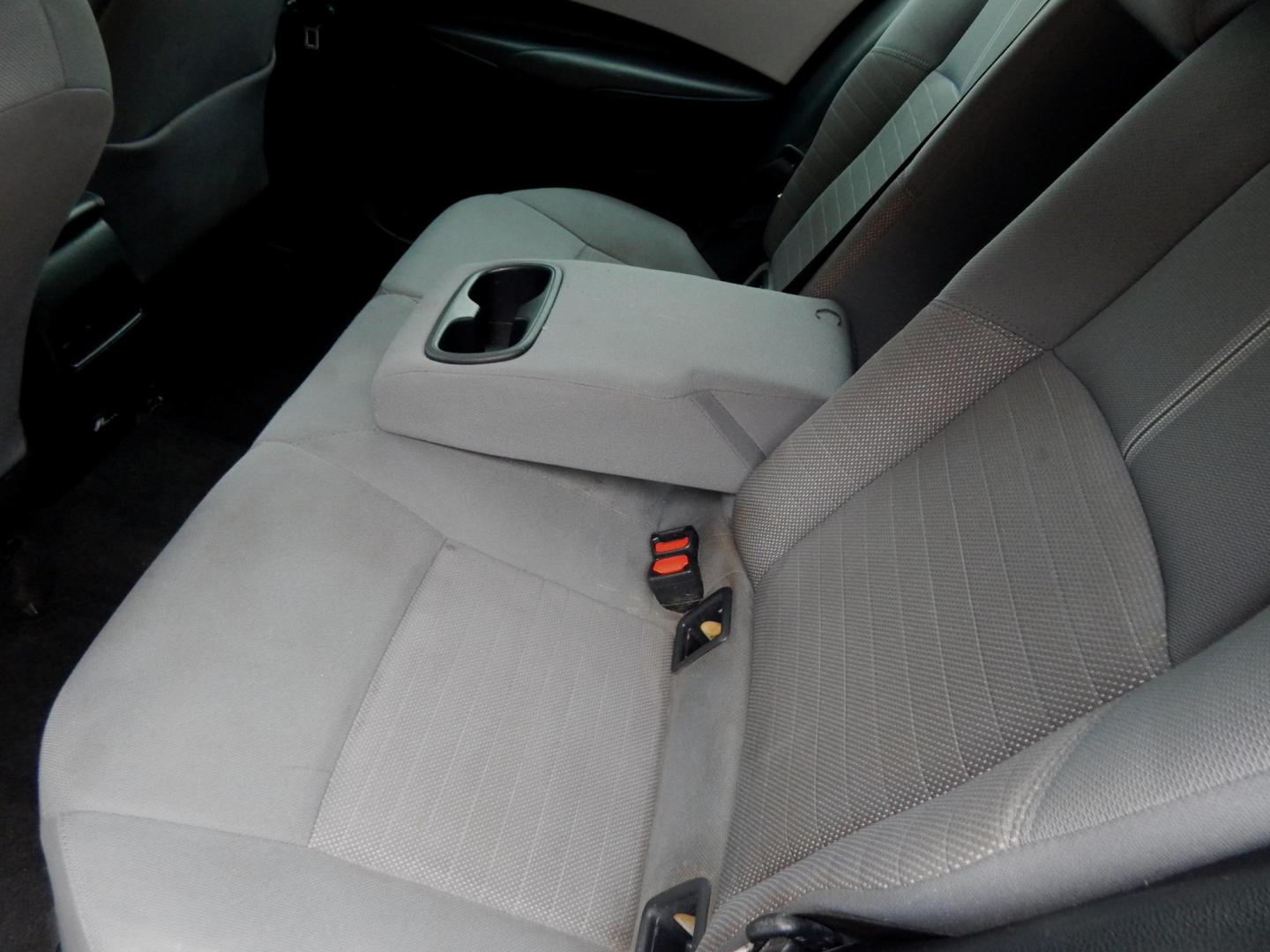 2020 Red /Gray Toyota Corolla SE (5YFS4RCE7LP) with an 2.0L L4 DOHC 16V engine, Automatic transmission, located at 3120 W Tennessee St, Tallahassee, FL, 32304-1002, (850) 575-6702, 30.458841, -84.349648 - Used Car Supermarket is proud to present you with this loaded immaculate 2020 Toyota Corolla SE. Used Car Supermarket prides itself in offering you the finest pre-owned vehicle in Tallahassee. Used Car Supermarket has been locally family owned and operated for over 49 years. Our Corolla SE has been - Photo#6