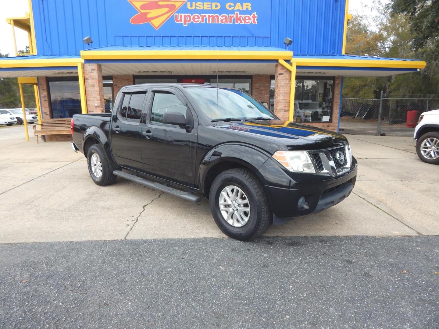 2015 Black /Gray Nissan Frontier S Crew Cab 5AT 2WD (1N6AD0ER8FN) with an 4.0L V6 DOHC 24V engine, 5-Speed Automatic transmission, located at 3120 W Tennessee St, Tallahassee, FL, 32304-1002, (850) 575-6702, 30.458841, -84.349648 - Used Car Supermarket is proud to present you with this loaded immaculate 2015 Nissan Frontier SV Crew Cab with low miles. Used Car Supermarket prides itself in offering you the finest pre-owned vehicle in Tallahassee. Used Car Supermarket has been locally family owned and operated for over 49 years. - Photo#0