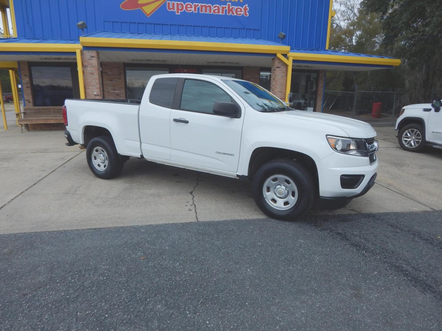 2019 White /Gray Chevrolet Colorado Work Truck Ext. Cab 2WD (1GCHSBEA2K1) with an 2.5L L4 DOHC 16V GAS engine, 6A transmission, located at 3120 W Tennessee St, Tallahassee, FL, 32304-1002, (850) 575-6702, 30.458841, -84.349648 - Used Car Supermarket is proud to present you with this loaded immaculate 2019 Chevy Colorado Ext Cab with low miles. Used Car Supermarket prides itself in offering you the finest pre-owned vehicle in Tallahassee. Used Car Supermarket has been locally family owned and operated for over 49 years. Our - Photo#0