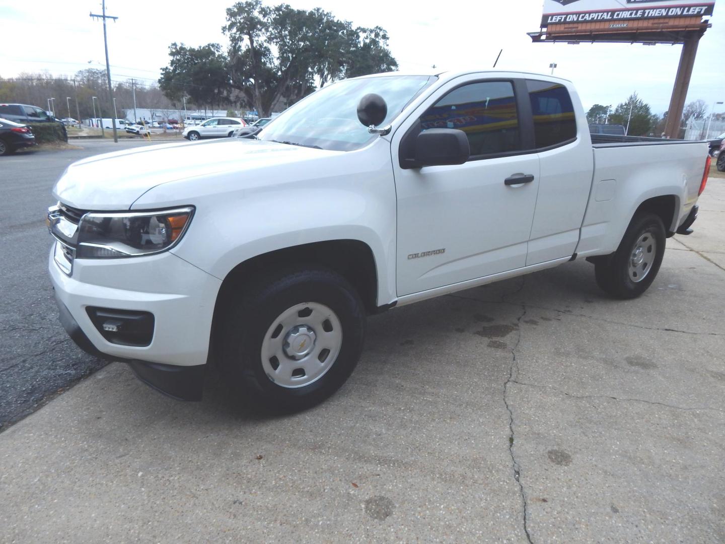 2019 White /Gray Chevrolet Colorado Work Truck Ext. Cab 2WD (1GCHSBEA2K1) with an 2.5L L4 DOHC 16V GAS engine, 6A transmission, located at 3120 W Tennessee St, Tallahassee, FL, 32304-1002, (850) 575-6702, 30.458841, -84.349648 - Used Car Supermarket is proud to present you with this loaded immaculate 2019 Chevy Colorado Ext Cab with low miles. Used Car Supermarket prides itself in offering you the finest pre-owned vehicle in Tallahassee. Used Car Supermarket has been locally family owned and operated for over 49 years. Our - Photo#1