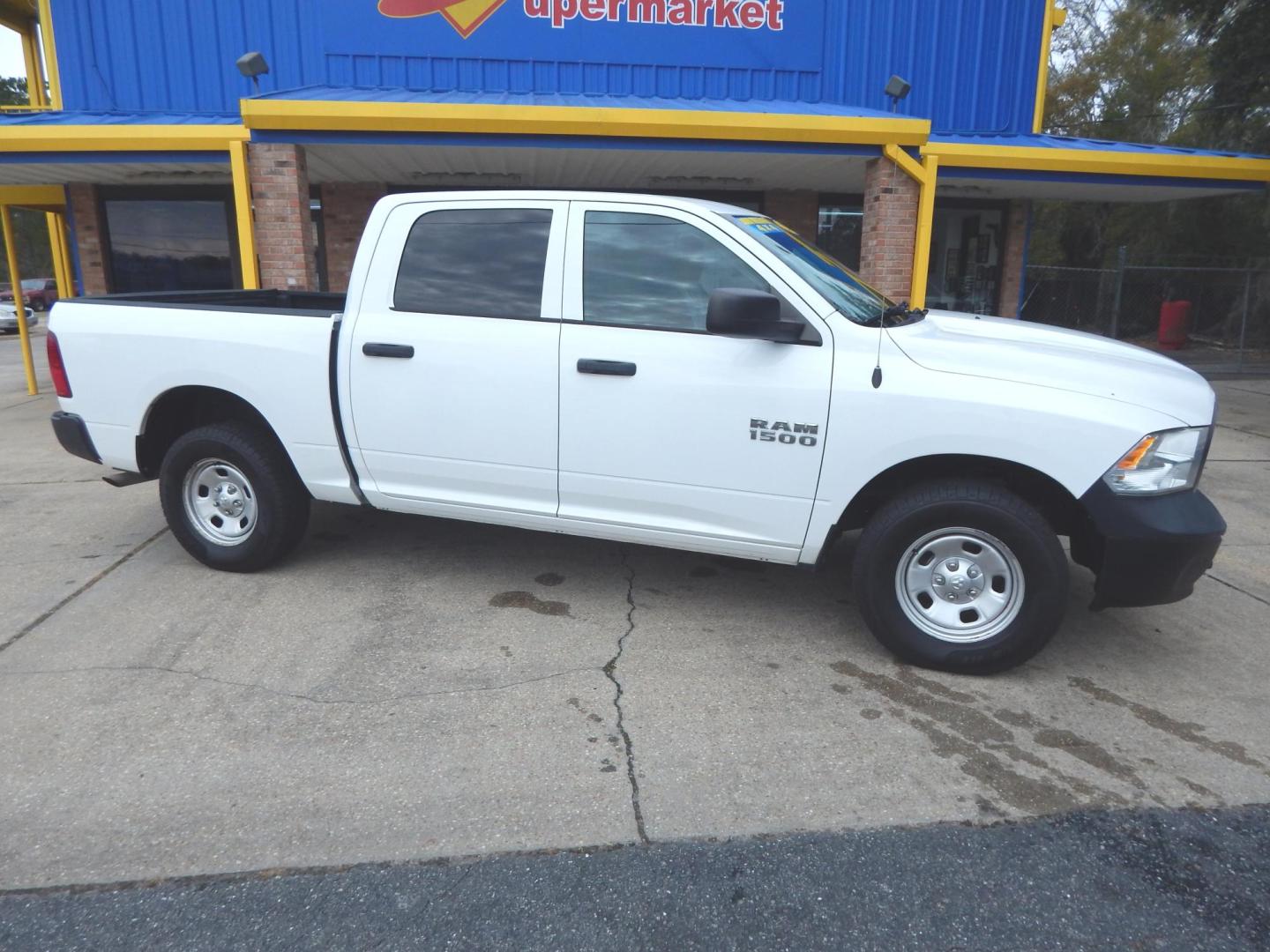 2016 White /Gray RAM 1500 Tradesman Crew Cab SWB 4WD (1C6RR7KG9GS) with an 3.6L V6 DOHC 24V FFV engine, Automatic transmission, located at 3120 W Tennessee St, Tallahassee, FL, 32304-1002, (850) 575-6702, 30.458841, -84.349648 - Used Car Supermarket is proud to present you with this loaded immaculate 2016 Ram 1500 Tradesman Crew Cab 4x4 with low miles. Used Car Supermarket prides itself in offering you the finest pre-owned vehicle in Tallahassee. Used Car Supermarket has been locally family owned and operated for over 49 ye - Photo#0