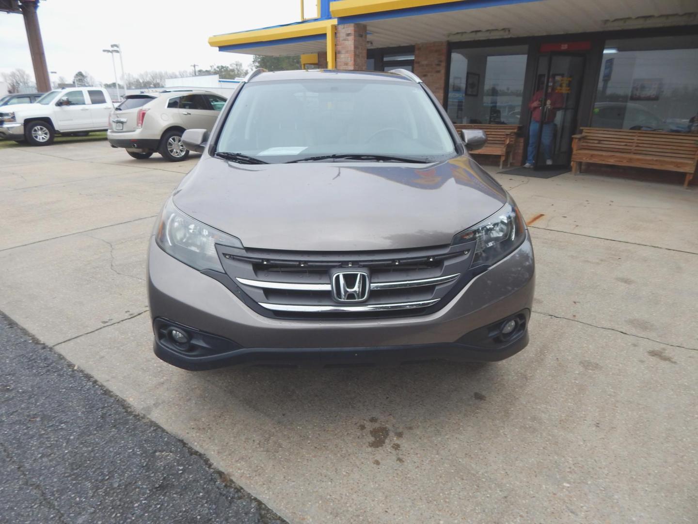 2013 Taupe /Tan Leather Honda CR-V EX-L 2WD 5-Speed AT (5J6RM3H72DL) with an 2.4L L4 DOHC 16V engine, Automatic transmission, located at 3120 W Tennessee St, Tallahassee, FL, 32304-1002, (850) 575-6702, 30.458841, -84.349648 - Used Car Supermarket is proud to present you with this loaded immaculate 2013 Honda CRV EX-L with leather, sunroof and low miles. Used Car Supermarket prides itself in offering you the finest pre-owned vehicle in Tallahassee. Used Car Supermarket has been locally family owned and operated for over 4 - Photo#2