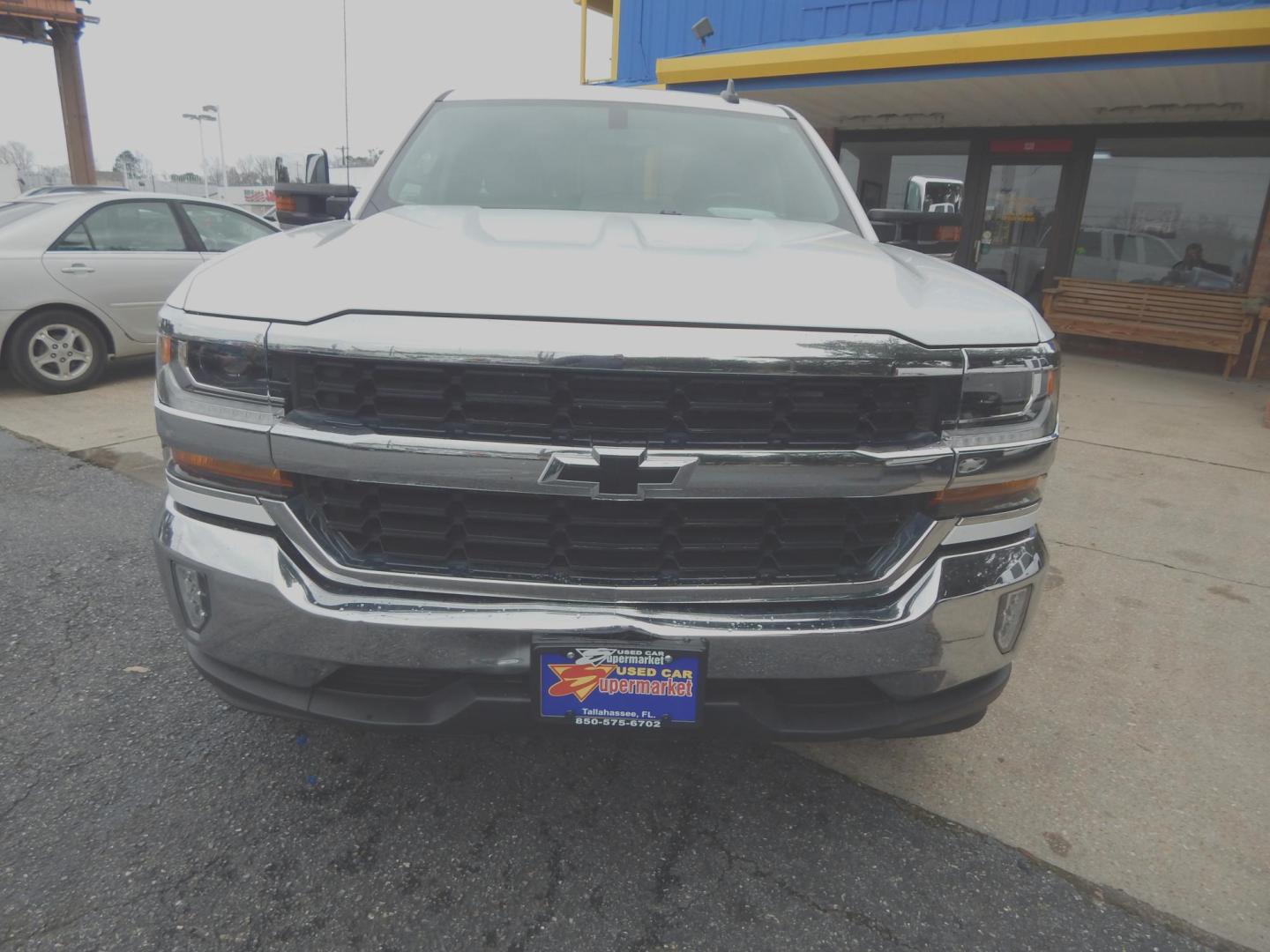 2019 White /Charcoal Chevrolet Silverado 1500 (2GCRCPEC3K1) with an 5.3L V8 OHV 16V engine, Automatic transmission, located at 3120 W Tennessee St, Tallahassee, FL, 32304-1002, (850) 575-6702, 30.458841, -84.349648 - Used Car Supermarket is proud to present you with this loaded immaculate 2019 Chevy Silverado 1500 Double Cab. Used Car Supermarket prides itself in offering you the finest pre-owned vehicle in Tallahassee. Used Car Supermarket has been locally family owned and operated for over 49 years. Our Silver - Photo#1