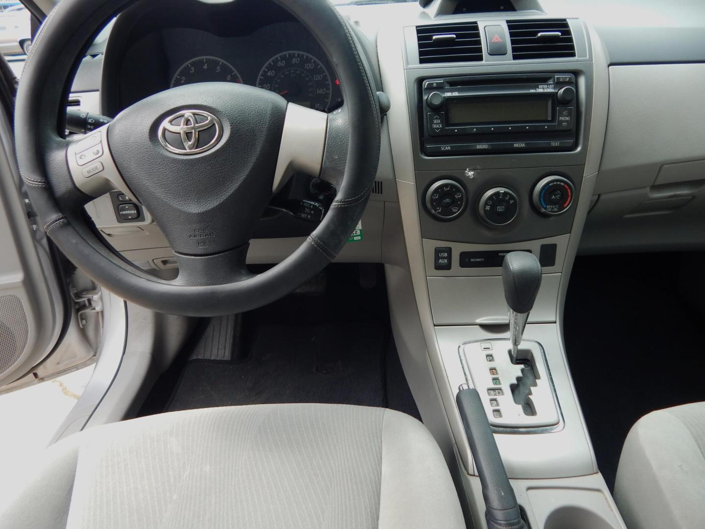 2012 Silver Metallic /Gray Toyota Corolla LE (2T1BU4EE2CC) with an 1.8L L4 DOHC 16V engine, Automatic transmission, located at 3120 W Tennessee St, Tallahassee, FL, 32304-1002, (850) 575-6702, 30.458841, -84.349648 - Used Car Supermarket is proud to present you with this loaded immaculate 2012 Toyota Corolla Sedan LE with low miles. Used Car Supermarket prides itself in offering you the finest pre-owned vehicle in Tallahassee. Used Car Supermarket has been locally family owned and operated for over 49 years. Our - Photo#4