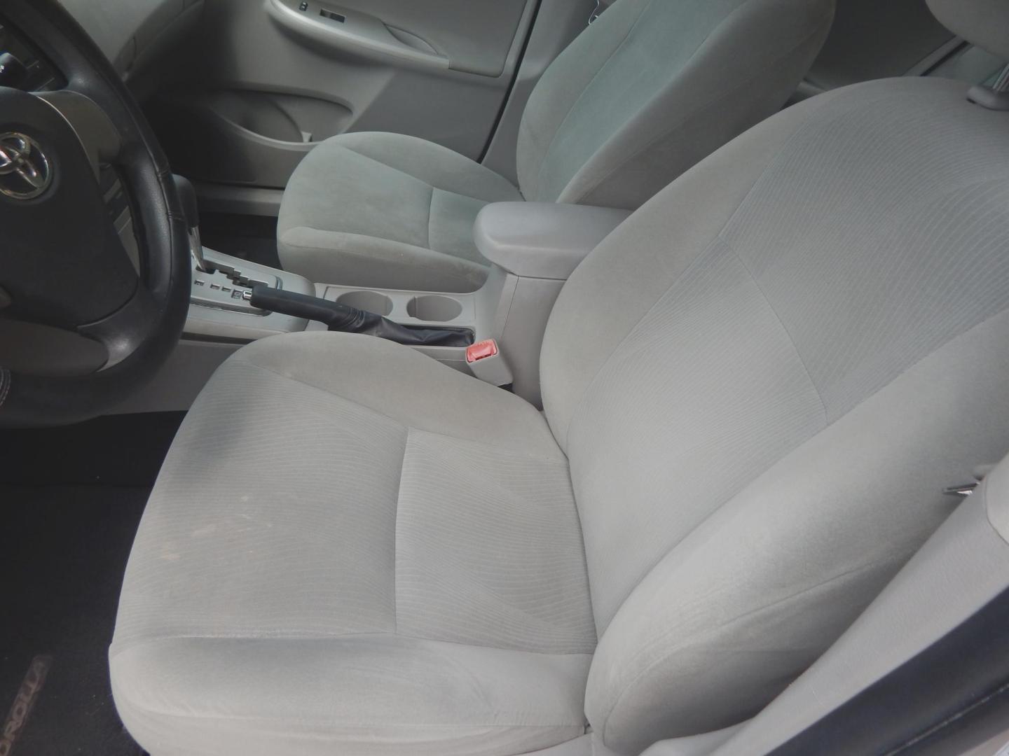 2012 Silver Metallic /Gray Toyota Corolla LE (2T1BU4EE2CC) with an 1.8L L4 DOHC 16V engine, Automatic transmission, located at 3120 W Tennessee St, Tallahassee, FL, 32304-1002, (850) 575-6702, 30.458841, -84.349648 - Used Car Supermarket is proud to present you with this loaded immaculate 2012 Toyota Corolla Sedan LE with low miles. Used Car Supermarket prides itself in offering you the finest pre-owned vehicle in Tallahassee. Used Car Supermarket has been locally family owned and operated for over 49 years. Our - Photo#5