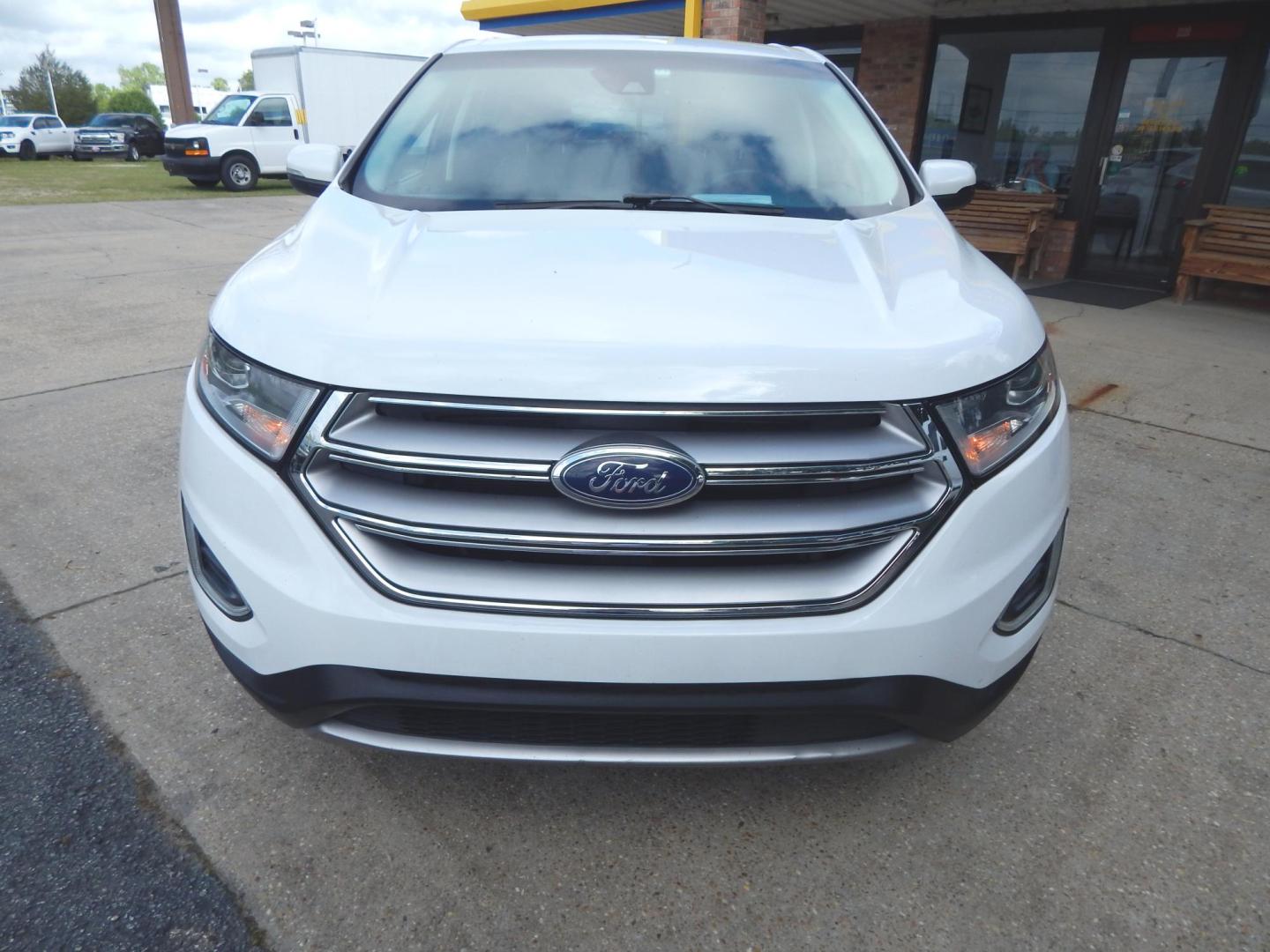 2018 White /Charcoal Leather Ford Edge SEL FWD (2FMPK3J91JB) with an 2.0L L4 DOHC 16V engine, Automatic transmission, located at 3120 W Tennessee St, Tallahassee, FL, 32304-1002, (850) 575-6702, 30.458841, -84.349648 - Used Car Supermarket is proud to present you with this loaded immaculate 2018 Ford Edge SEL with leather and Navigation. Used Car Supermarket prides itself in offering you the finest pre-owned vehicle in Tallahassee. Used Car Supermarket has been locally family owned and operated for over 49 years. - Photo#2