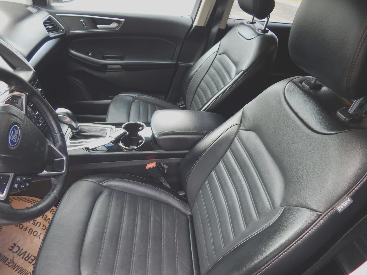 2018 White /Charcoal Leather Ford Edge SEL FWD (2FMPK3J91JB) with an 2.0L L4 DOHC 16V engine, Automatic transmission, located at 3120 W Tennessee St, Tallahassee, FL, 32304-1002, (850) 575-6702, 30.458841, -84.349648 - Used Car Supermarket is proud to present you with this loaded immaculate 2018 Ford Edge SEL with leather and Navigation. Used Car Supermarket prides itself in offering you the finest pre-owned vehicle in Tallahassee. Used Car Supermarket has been locally family owned and operated for over 49 years. - Photo#5