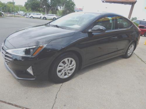 2020 Hyundai Elantra SE Sedan
