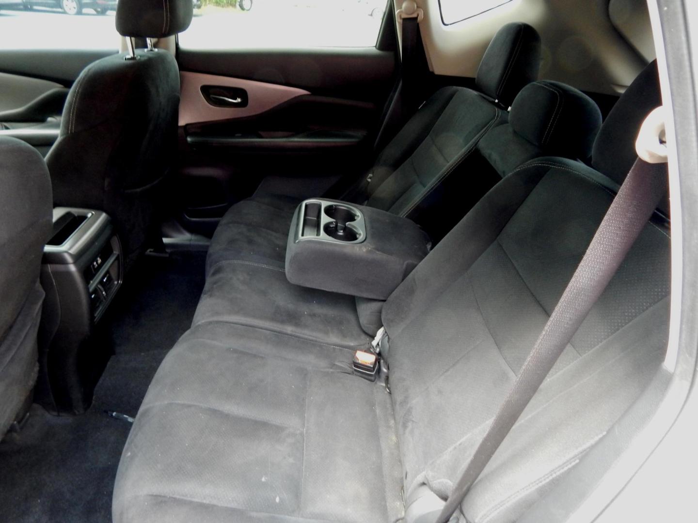 2020 Silver Metallic /Charcoal Nissan Murano S (5N1AZ2AJ6LN) with an 3.5L V6 DOHC 24V engine, Automatic transmission, located at 3120 W Tennessee St, Tallahassee, FL, 32304-1002, (850) 575-6702, 30.458841, -84.349648 - Used Car Supermarket is proud to present you with this loaded immaculate 2020 Nissan Murano S with great miles. Used Car Supermarket prides itself in offering you the finest pre-owned vehicle in Tallahassee. Used Car Supermarket has been locally family owned and operated for over a half century. Our - Photo#5