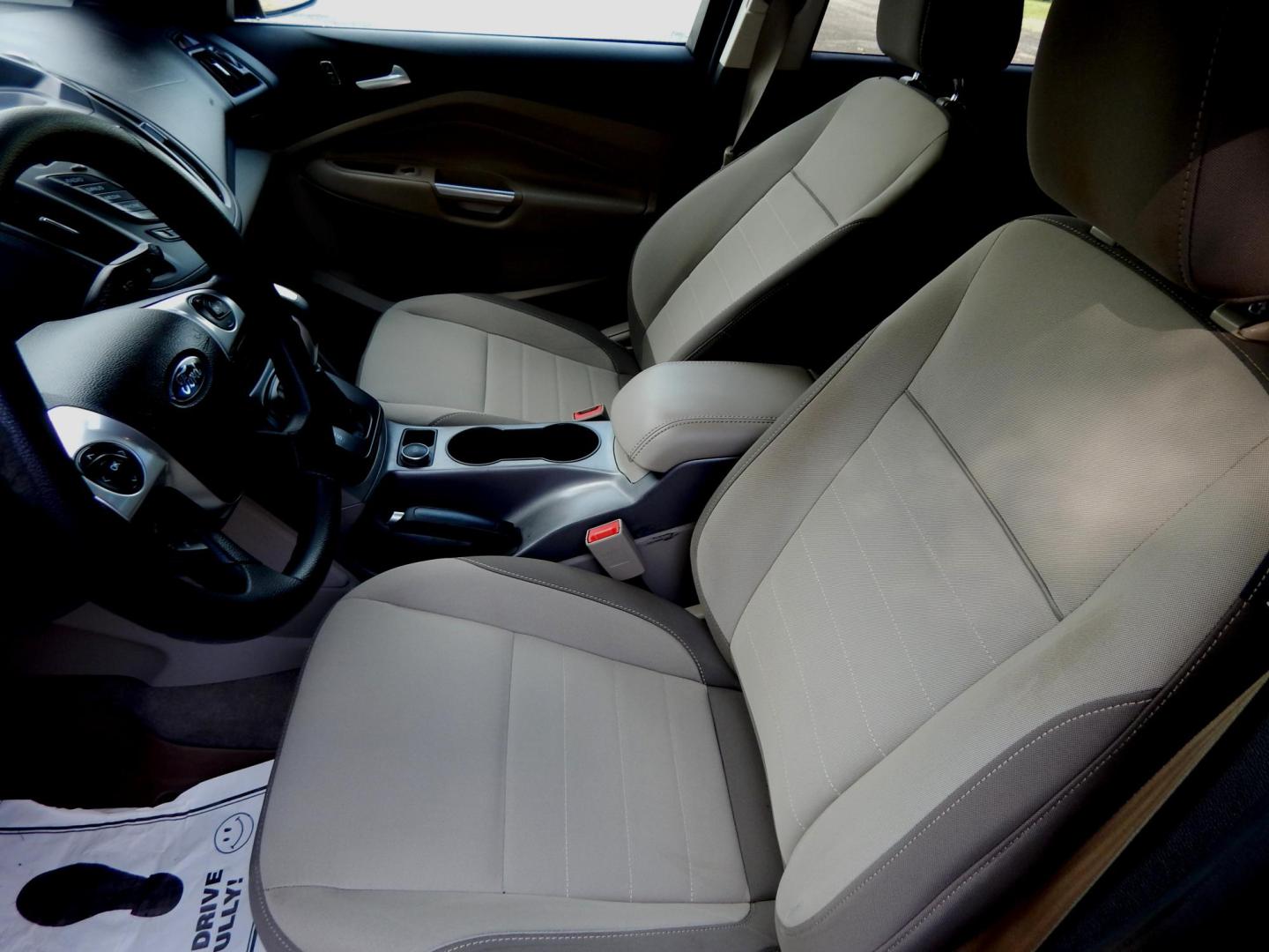 2014 Maroon /Two Tone Gray Ford Escape SE FWD (1FMCU0GX8EU) with an 1.6L L4 DOHC 16V engine, Automatic transmission, located at 3120 W Tennessee St, Tallahassee, FL, 32304-1002, (850) 575-6702, 30.458841, -84.349648 - Used Car Supermarket is proud to present you with this loaded immaculate 2014 Ford Escape SE with low miles. Used Car Supermarket prides itself in offering you the finest pre-owned vehicle in Tallahassee. Used Car Supermarket has been locally family owned and operated for over a half century. Our Es - Photo#4