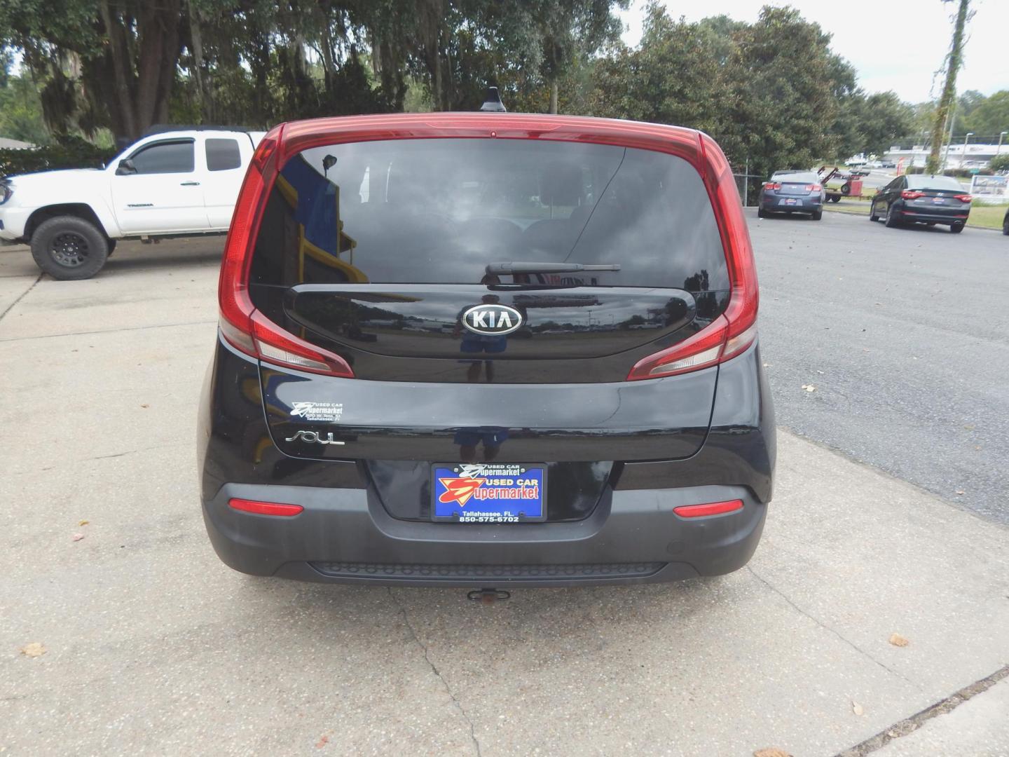 2020 Black /Gray Kia Soul LX (KNDJ23AU0L7) with an 2.0L L4 DOHC 16V engine, Automatic transmission, located at 3120 W Tennessee St, Tallahassee, FL, 32304-1002, (850) 575-6702, 30.458841, -84.349648 - Photo#2