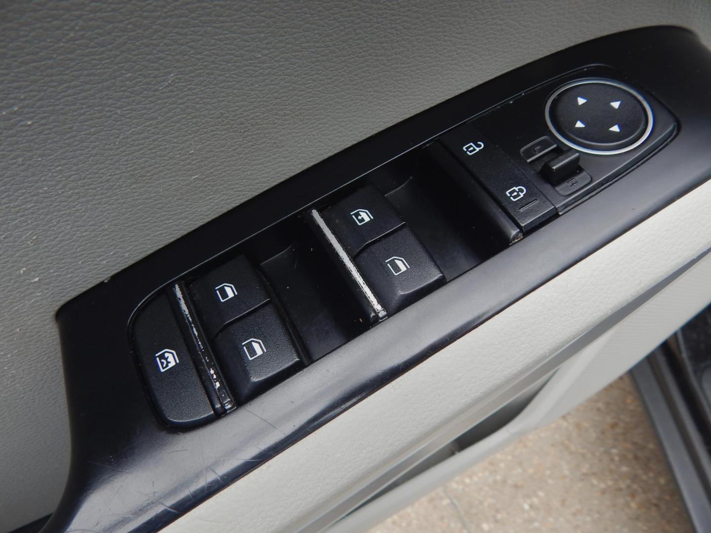 2020 Black /Gray Kia Soul LX (KNDJ23AU0L7) with an 2.0L L4 DOHC 16V engine, Automatic transmission, located at 3120 W Tennessee St, Tallahassee, FL, 32304-1002, (850) 575-6702, 30.458841, -84.349648 - Photo#7