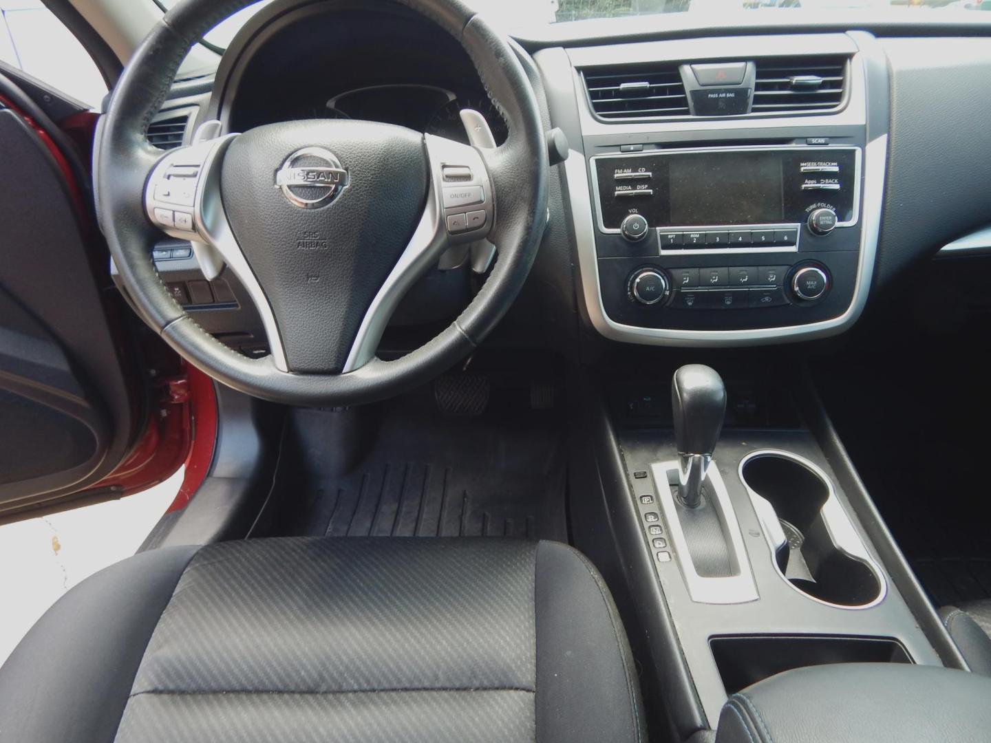 2016 Maroon /Charcoal Nissan Altima 2.5 SR (1N4AL3AP6GN) with an 2.5L L4 DOHC 16V engine, CVT transmission, located at 3120 W Tennessee St, Tallahassee, FL, 32304-1002, (850) 575-6702, 30.458841, -84.349648 - Photo#4