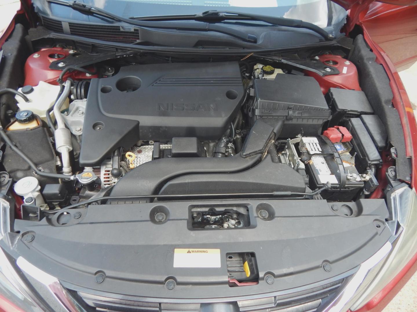 2016 Maroon /Charcoal Nissan Altima 2.5 SR (1N4AL3AP6GN) with an 2.5L L4 DOHC 16V engine, CVT transmission, located at 3120 W Tennessee St, Tallahassee, FL, 32304-1002, (850) 575-6702, 30.458841, -84.349648 - Photo#11