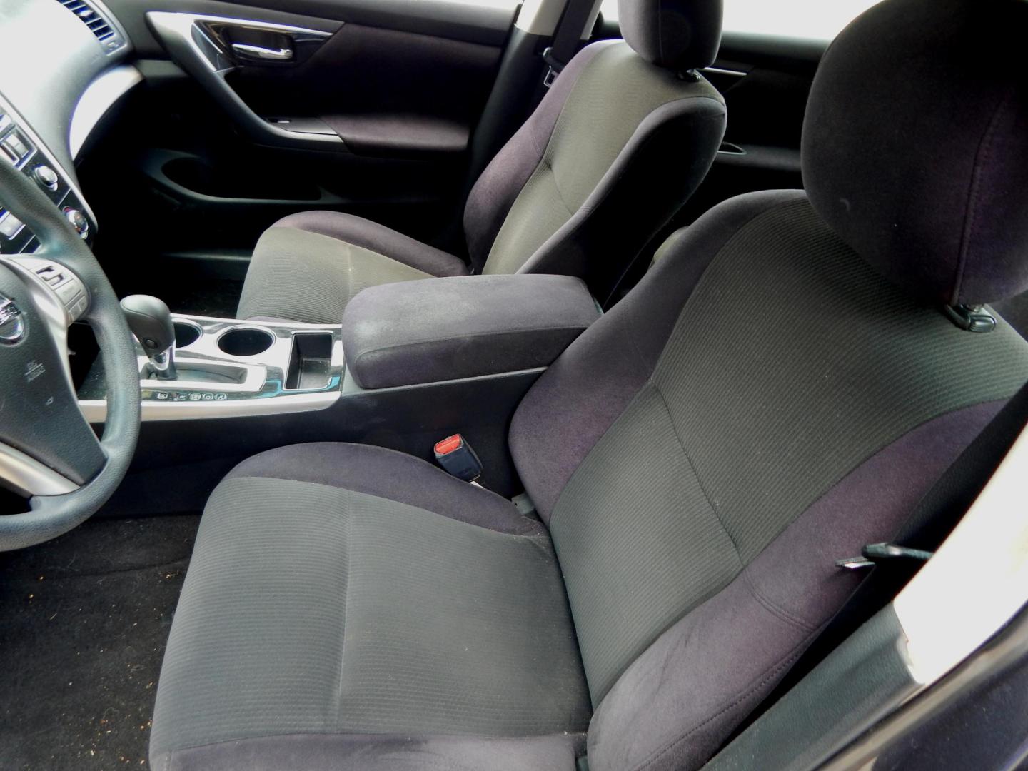2013 Gray /Gray Nissan Altima 2.5 S (1N4AL3AP6DC) with an 2.5L L4 DOHC 16V engine, Automatic transmission, located at 3120 W Tennessee St, Tallahassee, FL, 32304-1002, (850) 575-6702, 30.458841, -84.349648 - Used Car Supermarket is proud to present you with this loaded immaculate 2013 Nissan Altima S Sedan. Used Car Supermarket prides itself in offering you the finest pre-owned vehicle in Tallahassee. Used Car Supermarket has been locally family owned and operated for over 49 years. Our Altima has been - Photo#5