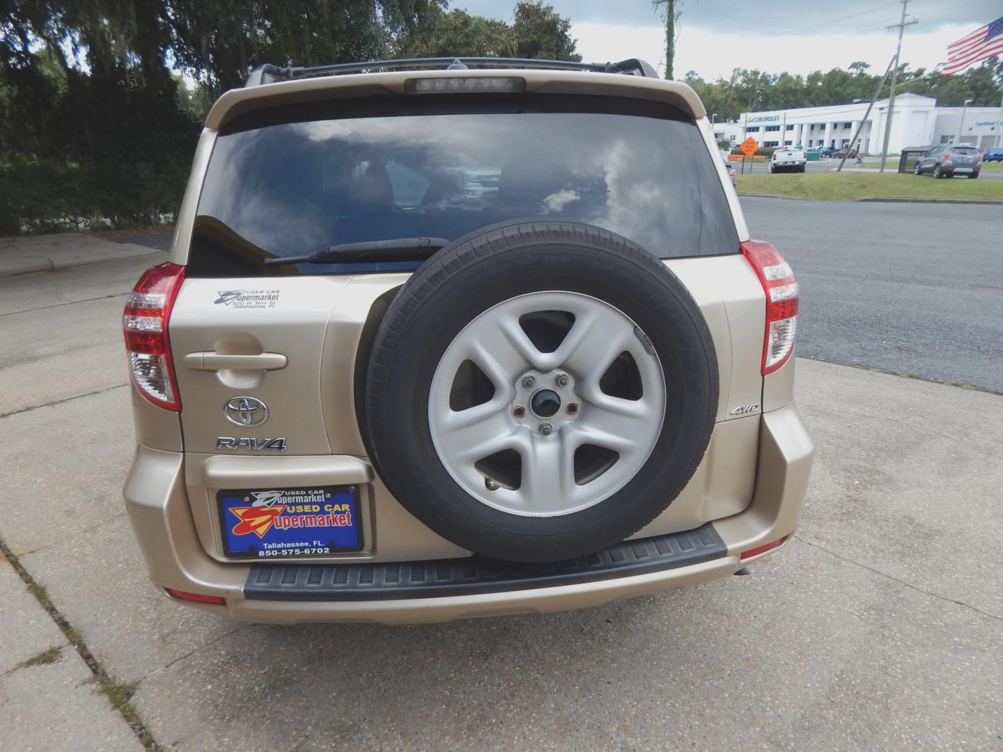 2012 Champagne /Tan Toyota RAV4 Base I4 4WD (2T3BF4DV6CW) with an 2.4L L4 DOHC 16V engine, 4-Speed Automatic transmission, located at 3120 W Tennessee St, Tallahassee, FL, 32304-1002, (850) 575-6702, 30.458841, -84.349648 - Used Car Supermarket is proud to present you with this loaded immaculate 2012 Toyota RAV4 with great miles. Used Car Supermarket prides itself in offering you the finest pre-owned vehicle in Tallahassee. Used Car Supermarket has been locally family owned and operated for over 49 years. Our RAV4 has - Photo#2