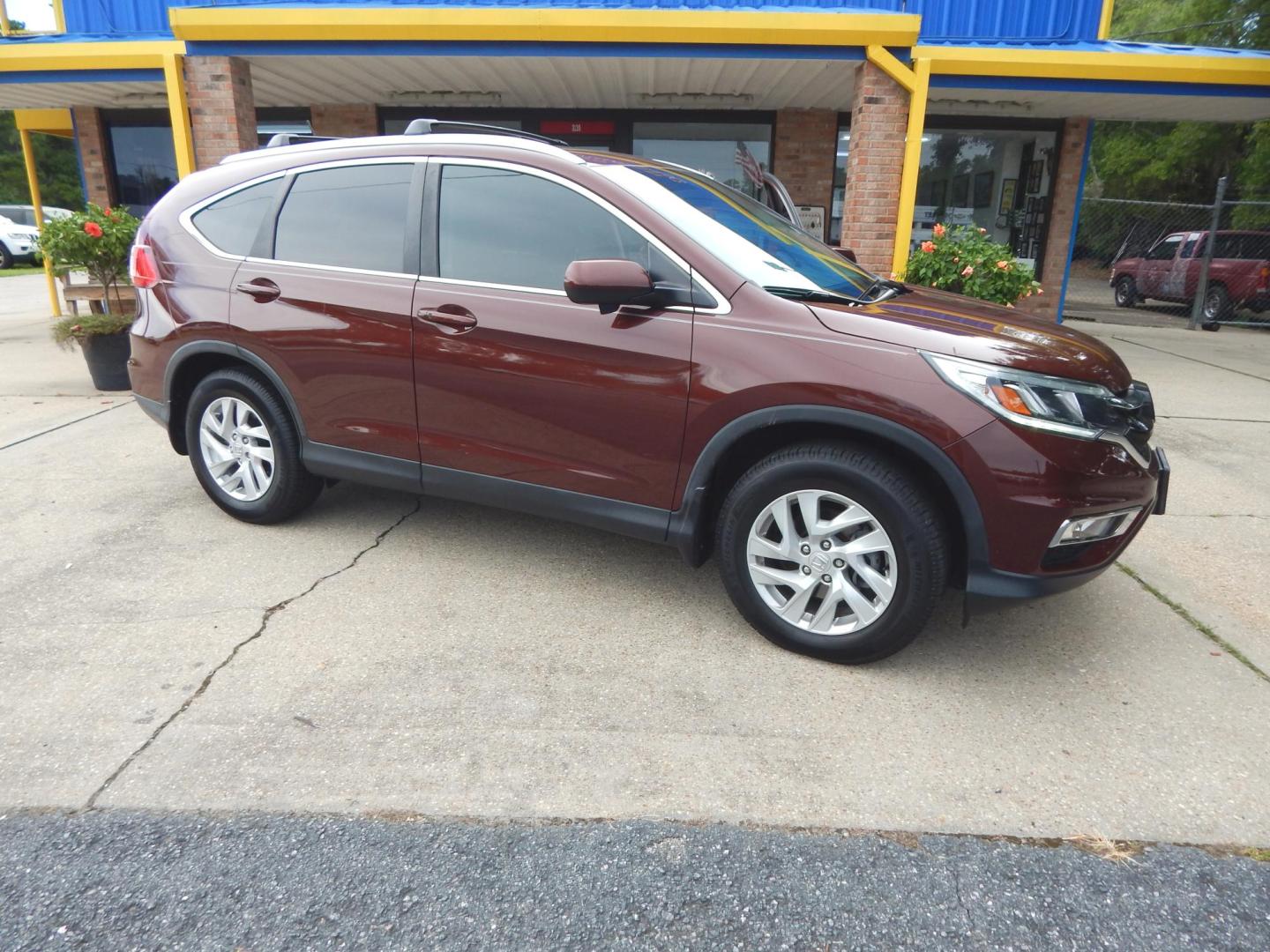 2016 Maroon /Charcoal Leather Honda CR-V EX-L 2WD (2HKRM3H77GH) with an 2.4L L4 DOHC 16V engine, Automatic transmission, located at 3120 W Tennessee St, Tallahassee, FL, 32304-1002, (850) 575-6702, 30.458841, -84.349648 - Used Car Supermarket is proud to present you with this loaded immaculate 2016 Honda CRV EX-L with sunroof, leather and low miles. Used Car Supermarket prides itself in offering you the finest pre-owned vehicle in Tallahassee. Used Car Supermarket has been locally family owned and operated for over 5 - Photo#0