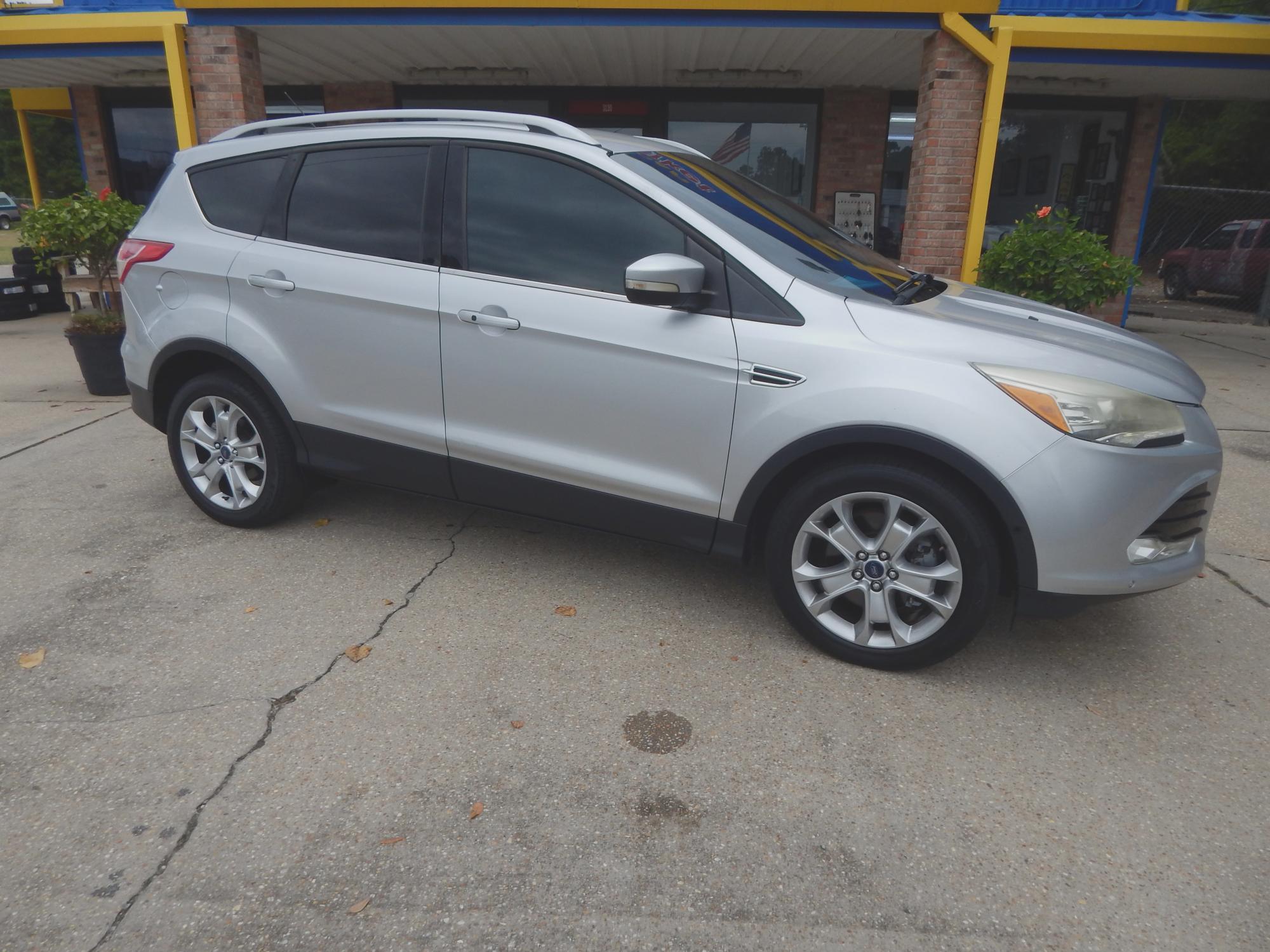 photo of 2015 Ford Escape Titanium 4WD