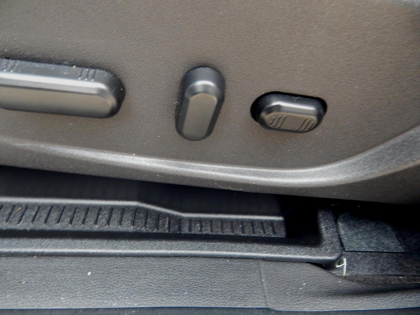 2015 Silver Metallic /Gray Ford Escape Titanium 4WD (1FMCU9J90FU) with an 2.0L L4 DOHC 16V engine, 6-Speed Automatic transmission, located at 3120 W Tennessee St, Tallahassee, FL, 32304-1002, (850) 575-6702, 30.458841, -84.349648 - Used Car Supermarket is proud to present you with this loaded immaculate 2015 Ford Escape Titanium with leather. Used Car Supermarket prides itself in offering you the finest pre-owned vehicle in Tallahassee. Used Car Supermarket has been locally family owned and operated for over 50 years. Our Esca - Photo#7