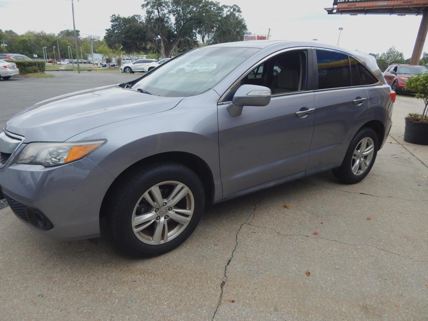 2014 Silver Metallic /Gray Leather Acura RDX 6-Spd AT (5J8TB3H36EL) with an 2.3L L4 DOHC 16V engine, 6-Speed Automatic transmission, located at 3120 W Tennessee St, Tallahassee, FL, 32304-1002, (850) 575-6702, 30.458841, -84.349648 - Used Car Supermarket is proud to present you with this loaded immaculate 2014 Acura RDX with leather and sunroof, leather and low miles. Used Car Supermarket prides itself in offering you the finest pre-owned vehicle in Tallahassee. Used Car Supermarket has been locally family owned and operated for - Photo#1