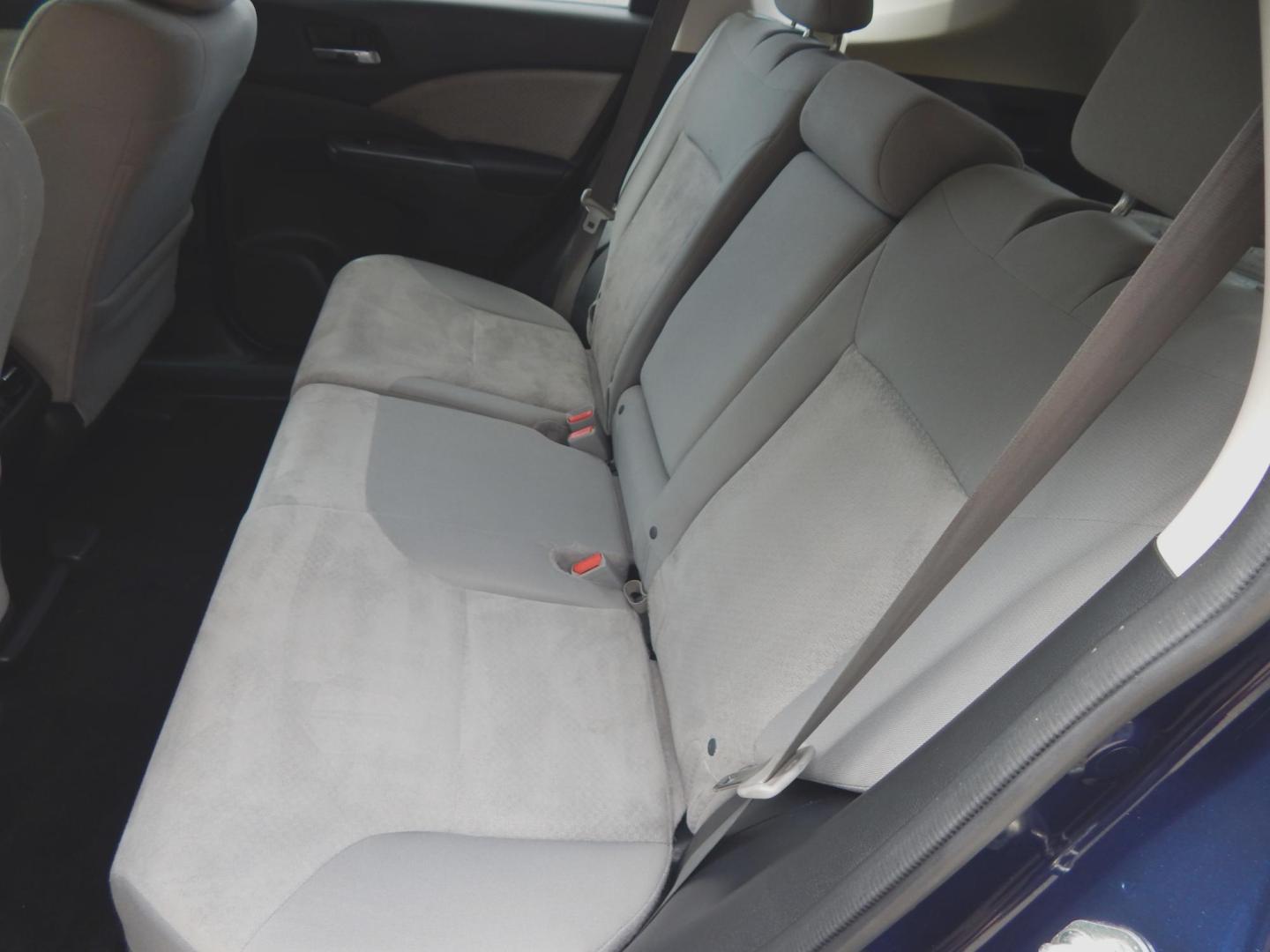 2016 Blue /Gray Honda CR-V EX 2WD (3CZRM3H55GG) with an 2.4L L4 DOHC 16V engine, CVT transmission, located at 3120 W Tennessee St, Tallahassee, FL, 32304-1002, (850) 575-6702, 30.458841, -84.349648 - Used Car Supermarket is proud to present you with this loaded immaculate 2016 Honda CRV EX with sunroof. Used Car Supermarket prides itself in offering you the finest pre-owned vehicle in Tallahassee. Used Car Supermarket has been locally family owned and operated for over 50 years. Our CRV EX has b - Photo#6