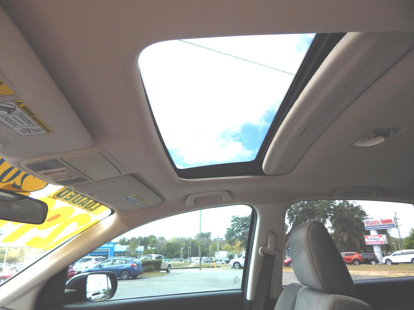 2016 Blue /Gray Honda CR-V EX 2WD (3CZRM3H55GG) with an 2.4L L4 DOHC 16V engine, CVT transmission, located at 3120 W Tennessee St, Tallahassee, FL, 32304-1002, (850) 575-6702, 30.458841, -84.349648 - Used Car Supermarket is proud to present you with this loaded immaculate 2016 Honda CRV EX with sunroof. Used Car Supermarket prides itself in offering you the finest pre-owned vehicle in Tallahassee. Used Car Supermarket has been locally family owned and operated for over 50 years. Our CRV EX has b - Photo#7