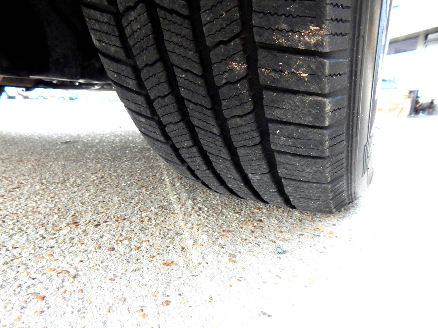 2017 Pearl White /Gray Leather Honda Ridgeline RTL-T (5FPYK2F64HB) with an 3.5L V6 SOHC 24V engine, Automatic transmission, located at 3120 W Tennessee St, Tallahassee, FL, 32304-1002, (850) 575-6702, 30.458841, -84.349648 - Used Car Supermarket is proud to present you with this loaded immaculate 2017 Honda Ridgeline RLT-T with Navigation and leather. Used Car Supermarket prides itself in offering you the finest pre-owned vehicle in Tallahassee. Used Car Supermarket has been locally family owned and operated for over 50 - Photo#10