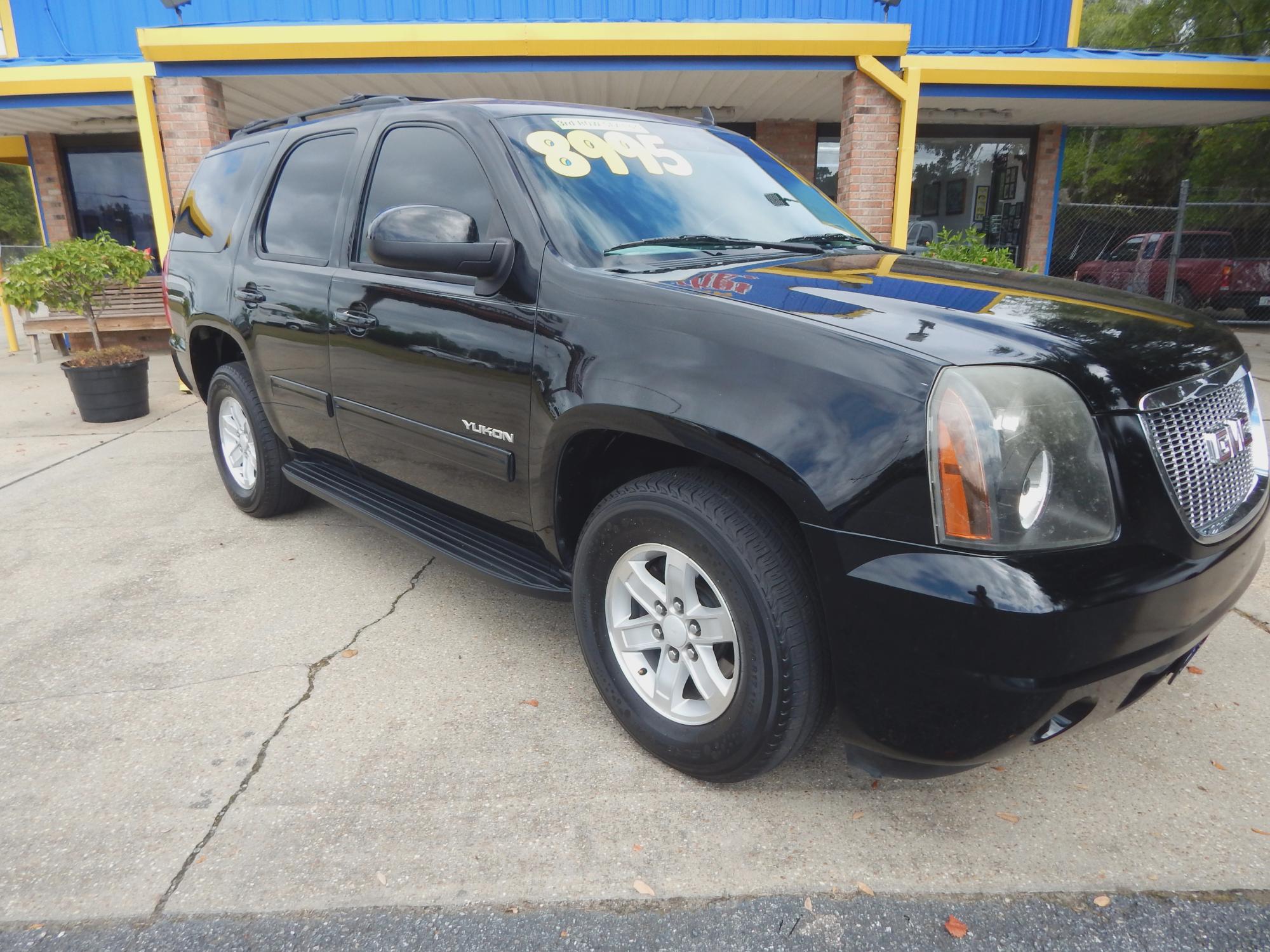 photo of 2013 GMC Yukon SLE 2WD