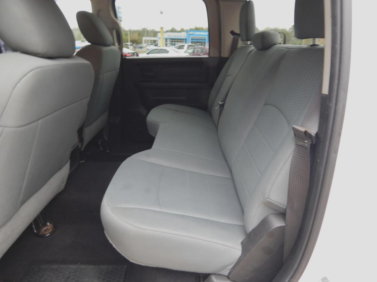 2018 White /Charcoal RAM 2500 Tradesman Crew Cab SWB 4WD (3C6UR5CL6JG) with an 6.7L L6 OHV 24V TURBO DIESEL engine, Automatic transmission, located at 3120 W Tennessee St, Tallahassee, FL, 32304-1002, (850) 575-6702, 30.458841, -84.349648 - Used Car Supermarket is proud to present you with this loaded immaculate 2018 Ram 2500 Crew Cab Diesel 6.7L 4x4. Used Car Supermarket prides itself in offering you the finest pre-owned vehicle in Tallahassee. Used Car Supermarket has been locally family owned and operated for over 50 years. Our Ram - Photo#6