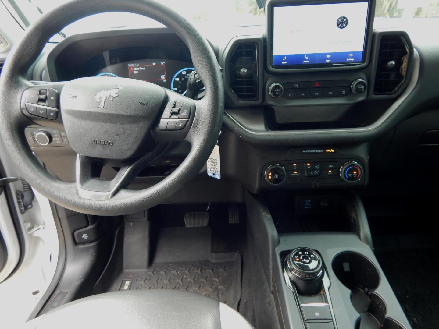 2021 White /Two Tone Gray leather Ford Bronco Sport Outer Banks (3FMCR9A67MR) with an 1.5L L3 engine, Automatic transmission, located at 3120 W Tennessee St, Tallahassee, FL, 32304-1002, (850) 575-6702, 30.458841, -84.349648 - Used Car Supermarket is proud to present you with this loaded immaculate 2021 Ford Bronco Sport Outer Banks with leather and low miles. Used Car Supermarket prides itself in offering you the finest pre-owned vehicle in Tallahassee. Used Car Supermarket has been locally family owned and operated for - Photo#5